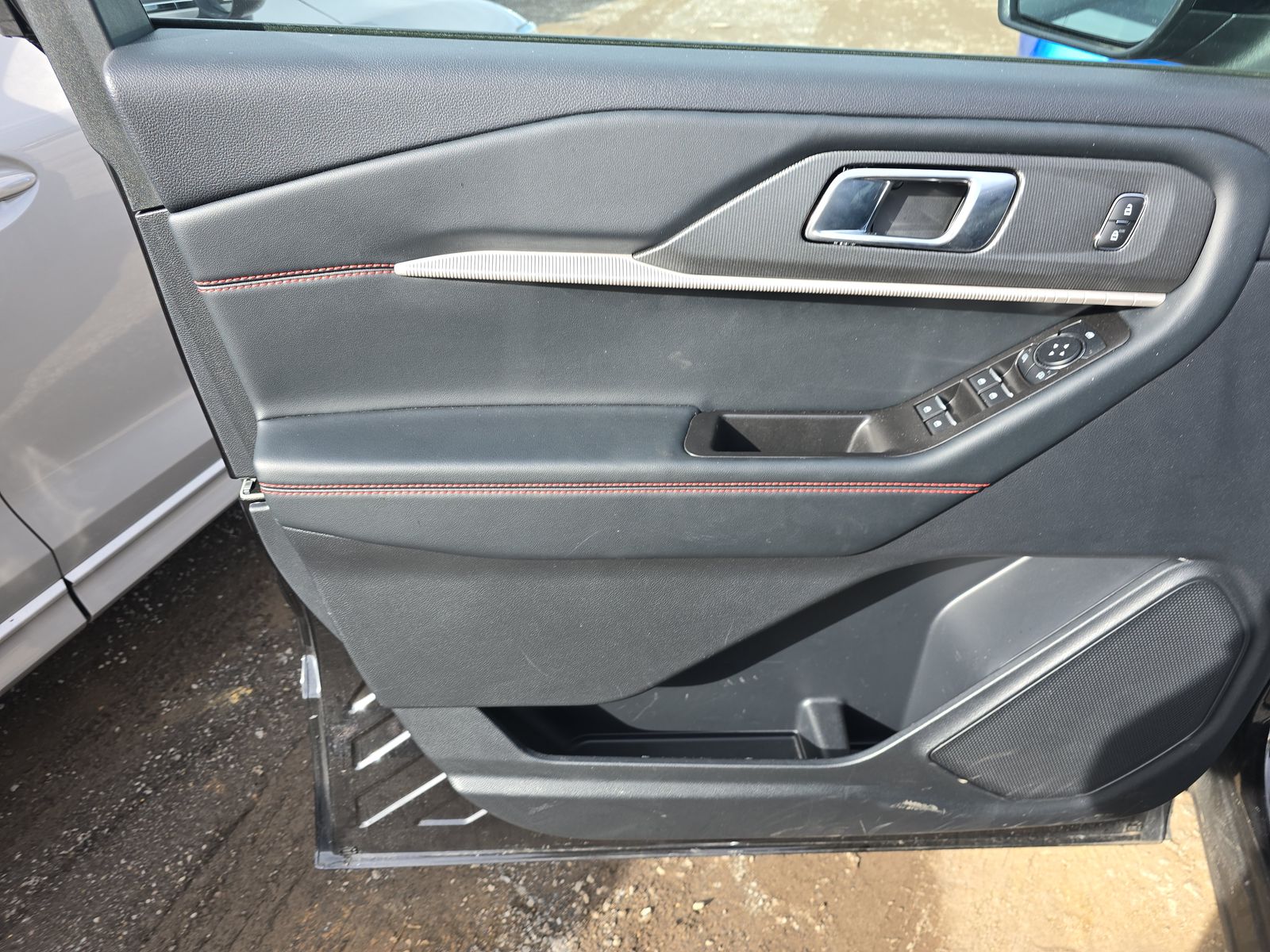 2025 Ford Explorer ST-Line AWD