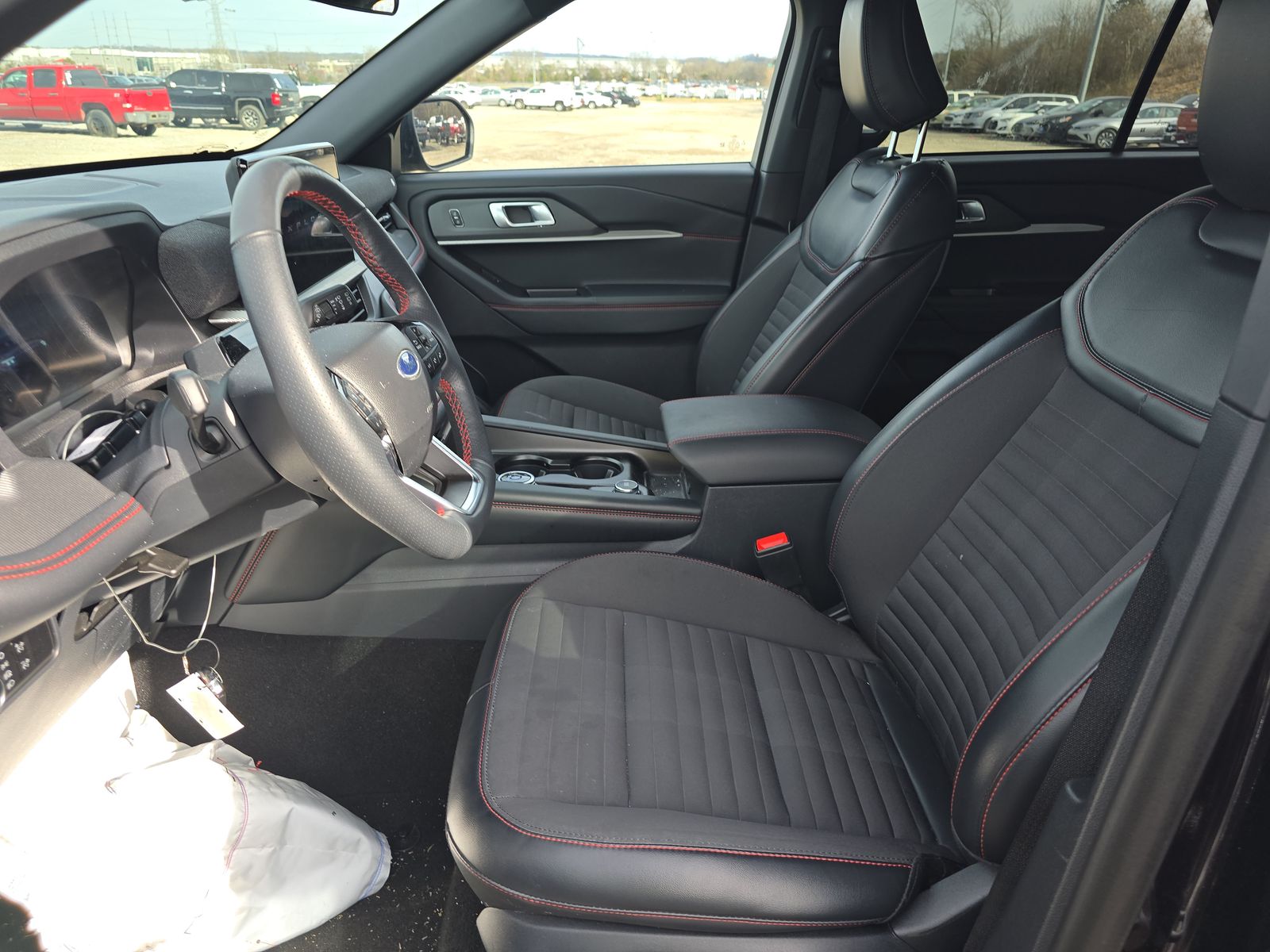 2025 Ford Explorer ST-Line AWD