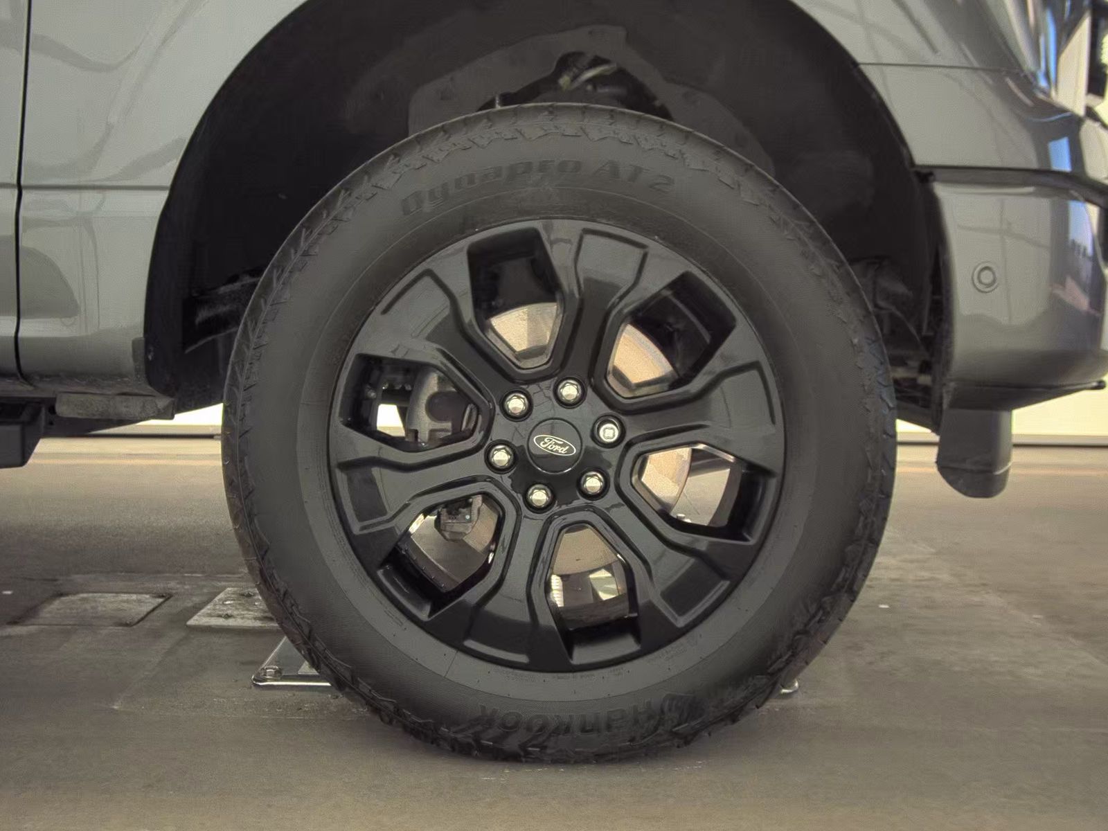 2023 Ford F-150 Lariat AWD