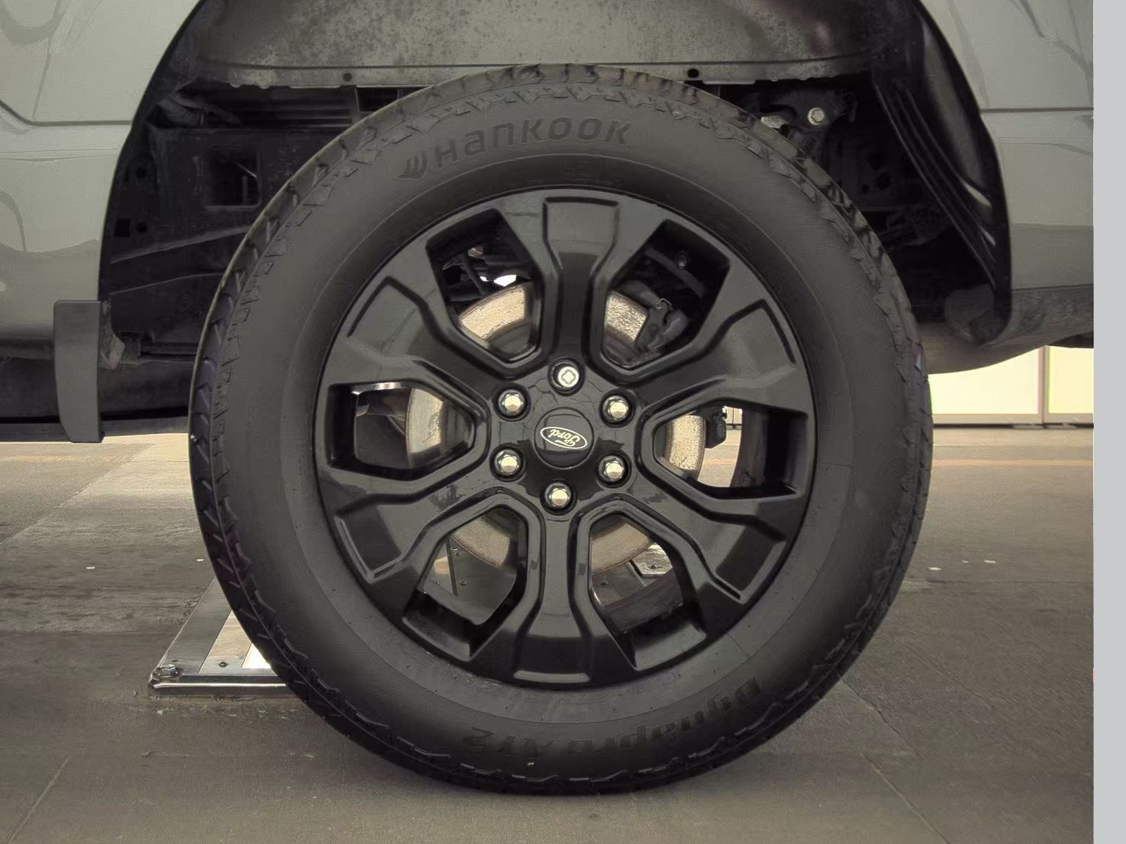 2023 Ford F-150 Lariat AWD