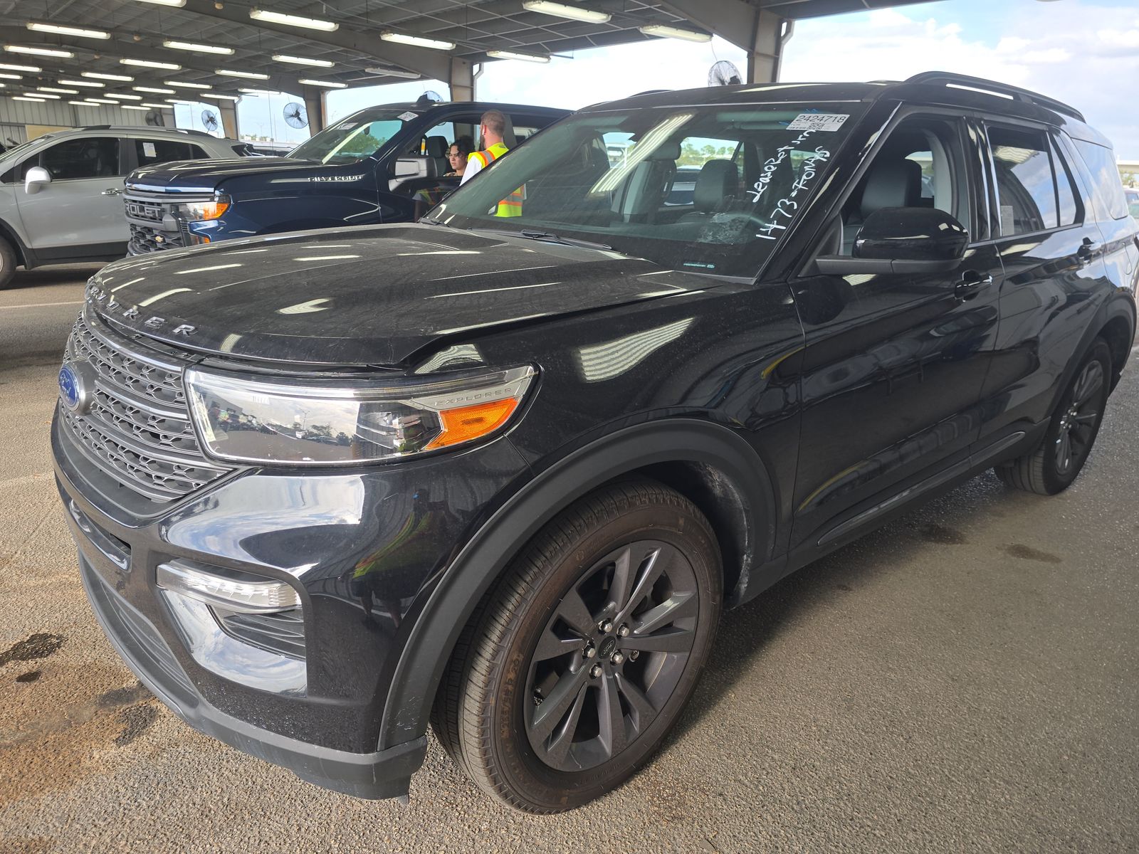 2023 Ford Explorer XLT RWD