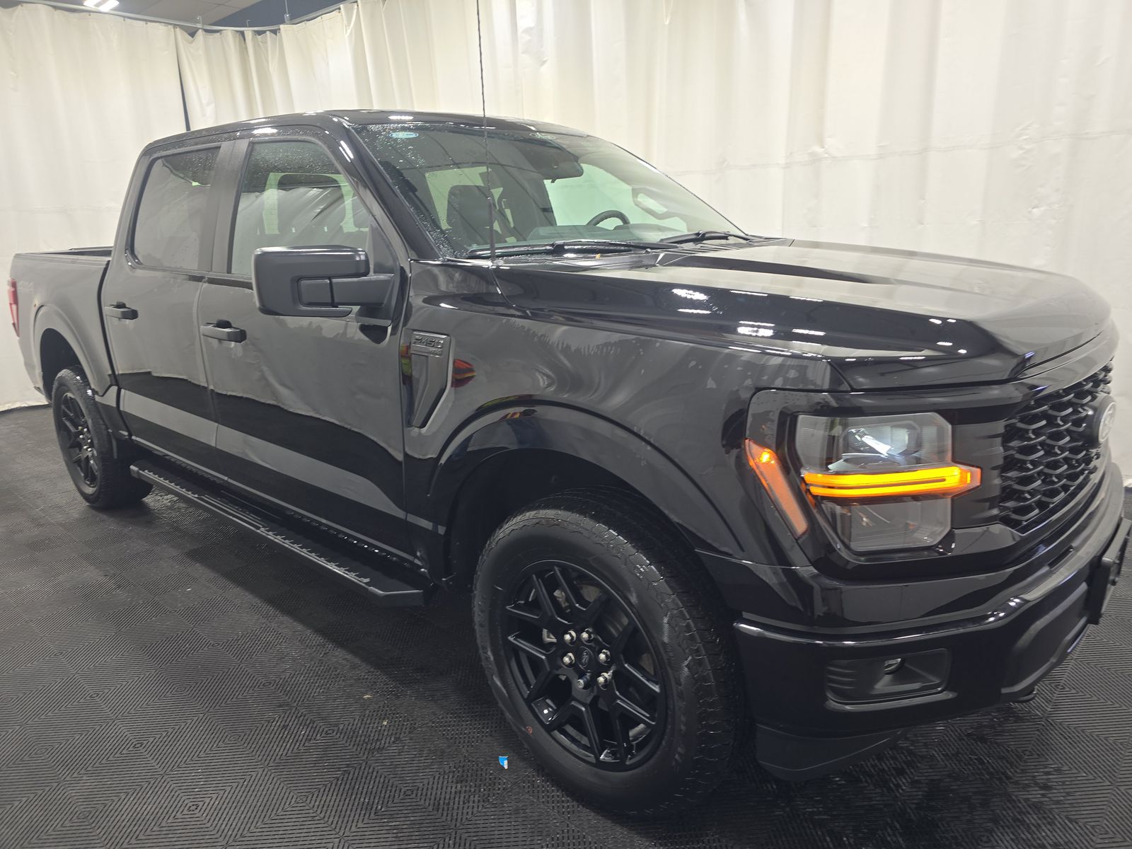 2024 Ford F-150 STX AWD