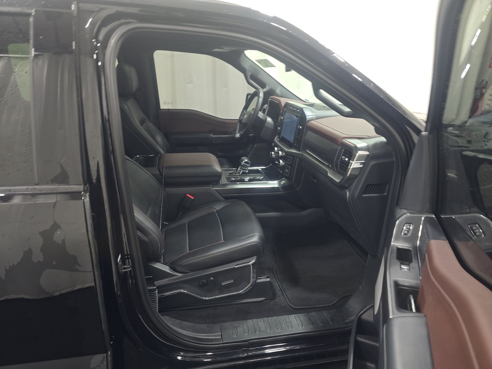 2023 Ford F-150 Lariat AWD