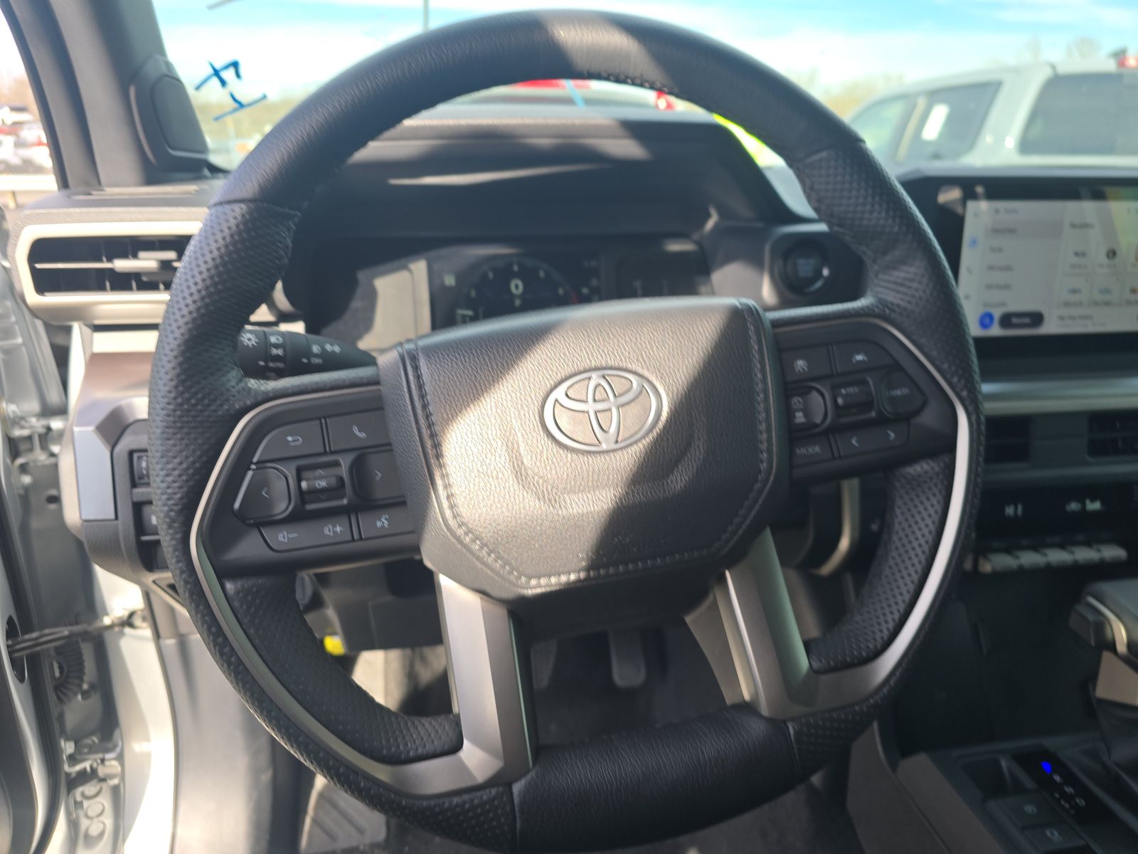 2024 Toyota Tacoma SR5 AWD