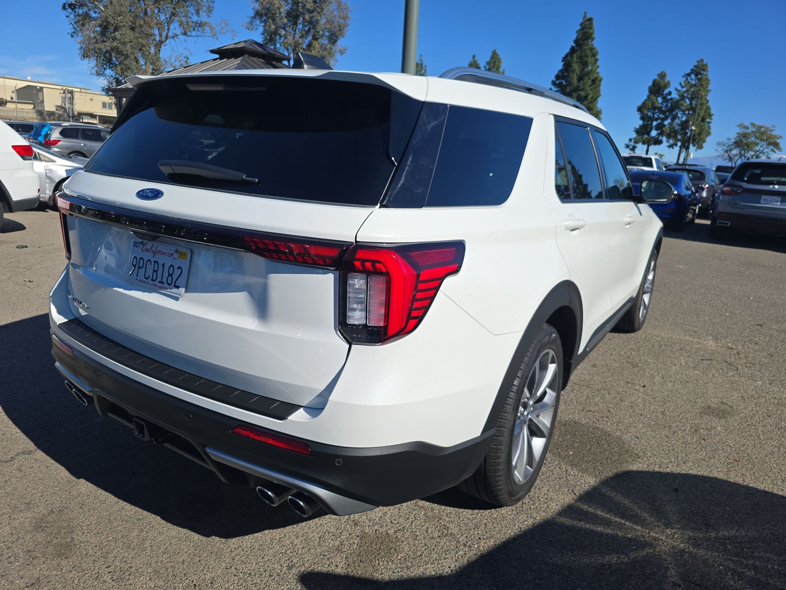 2025 Ford Explorer Platinum RWD