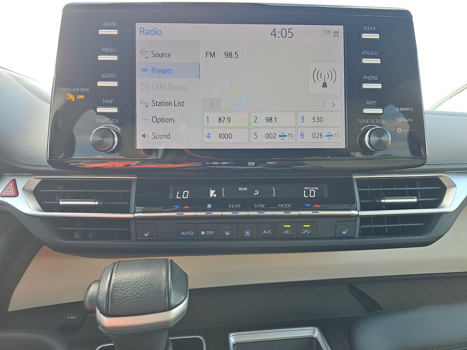 2023 Toyota Sienna XLE FWD