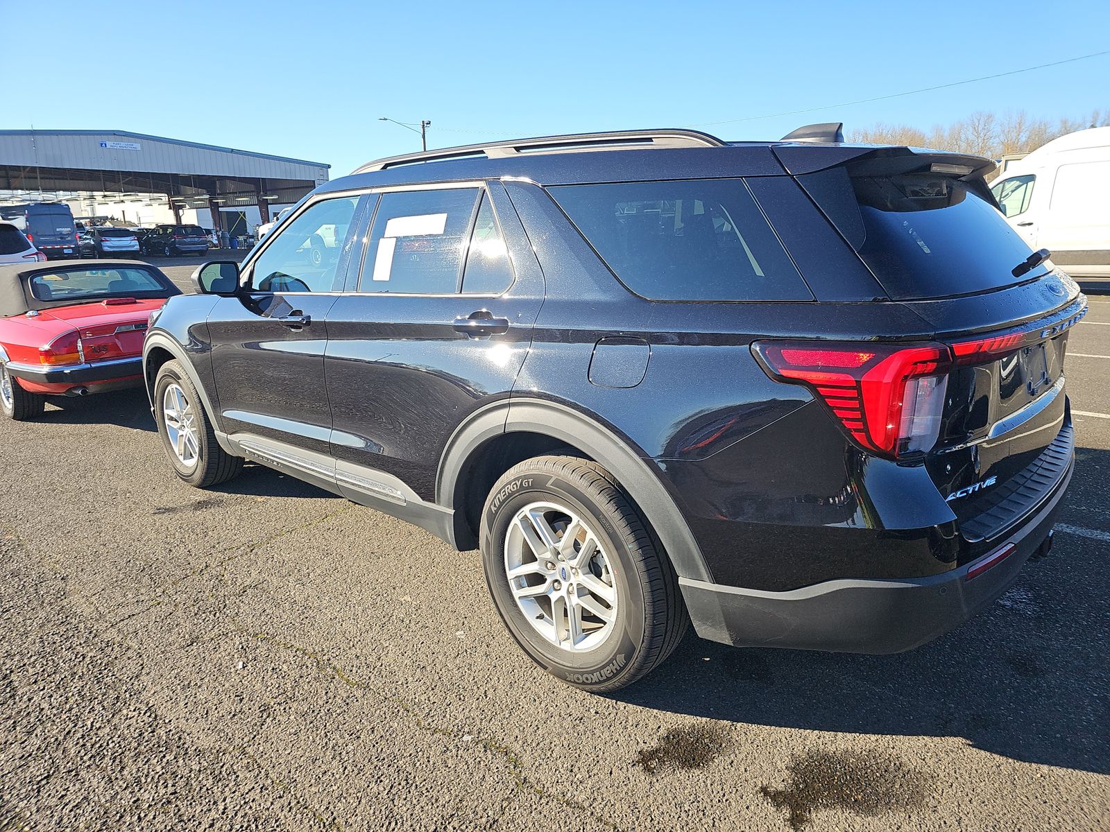 2025 Ford Explorer Active AWD