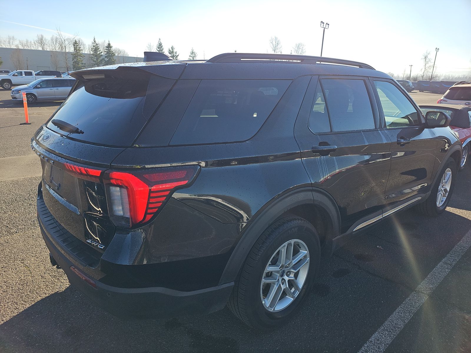 2025 Ford Explorer Active AWD