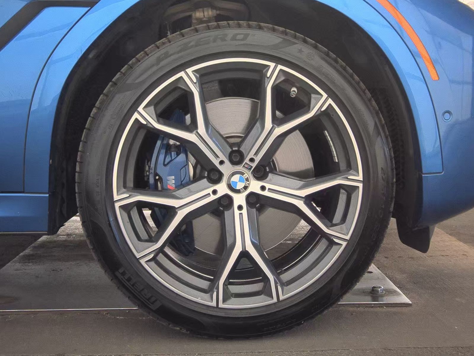 2020 BMW X6 M50i AWD