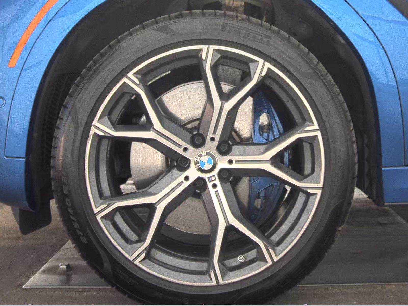 2020 BMW X6 M50i AWD