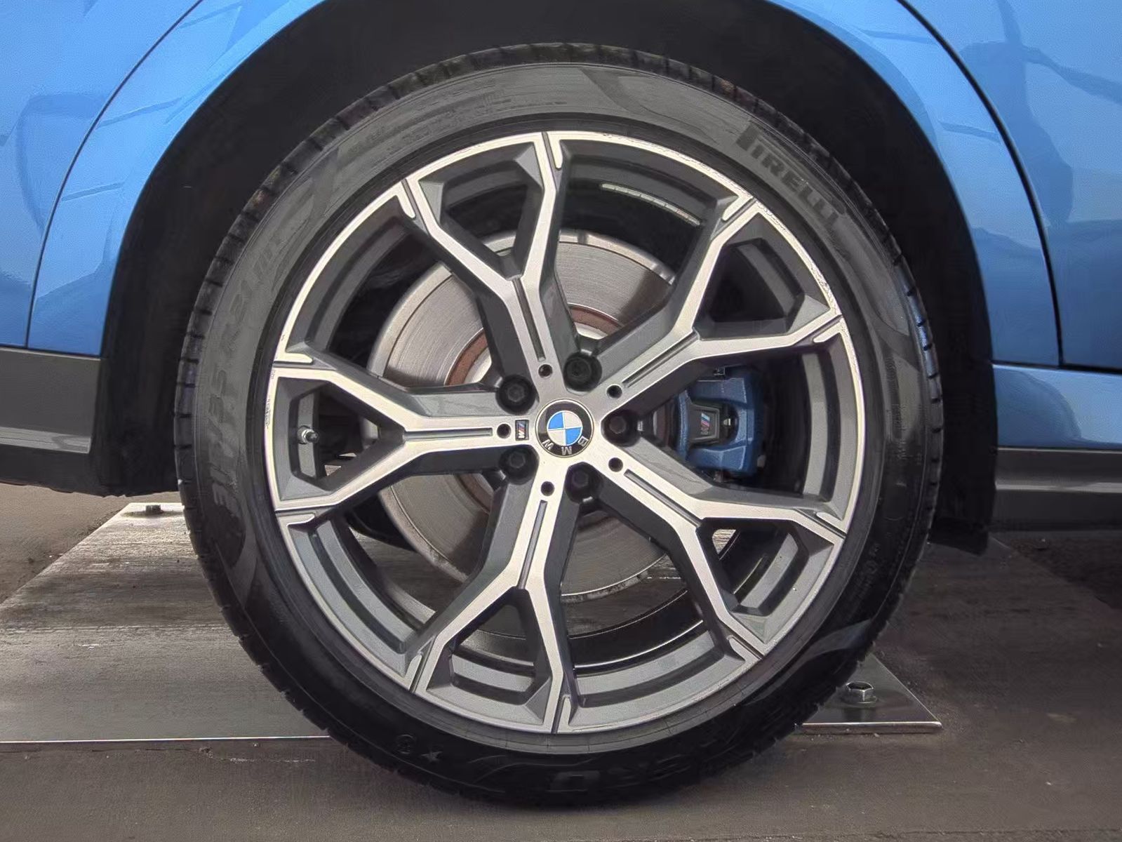 2020 BMW X6 M50i AWD