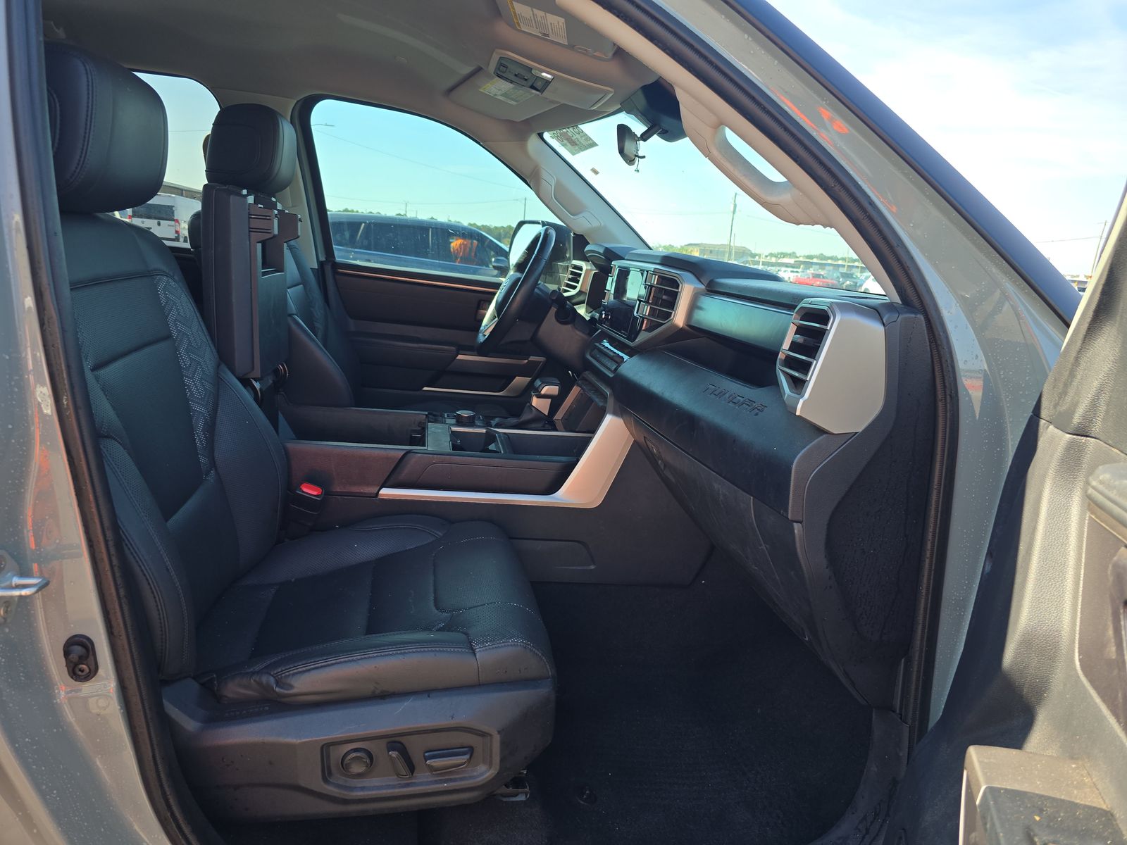 2024 Toyota Tundra SR5 AWD