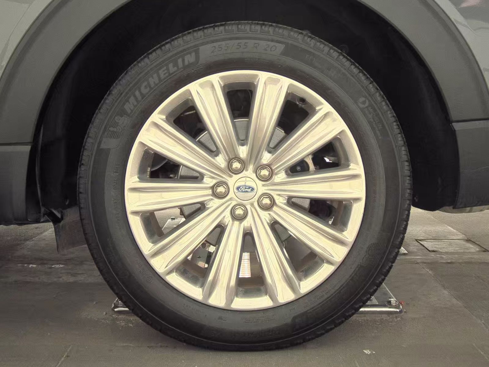 2023 Ford Explorer Limited AWD