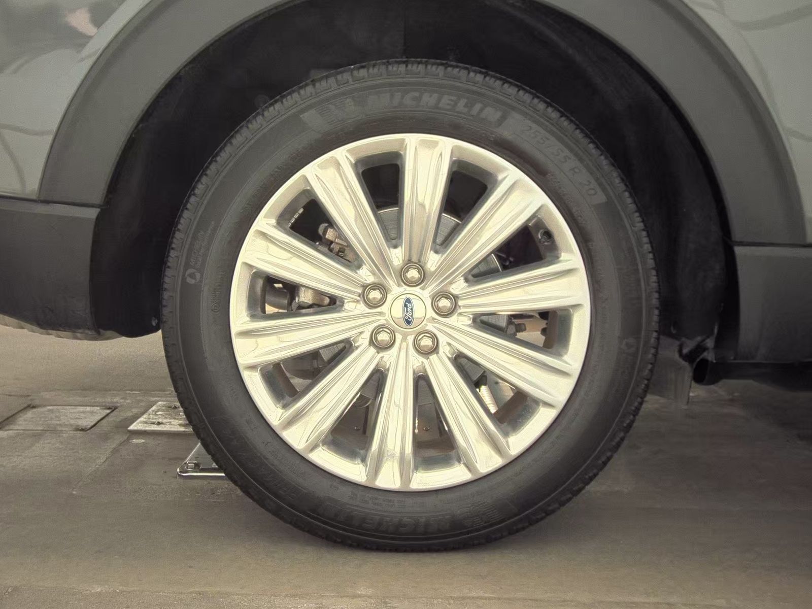 2023 Ford Explorer Limited AWD