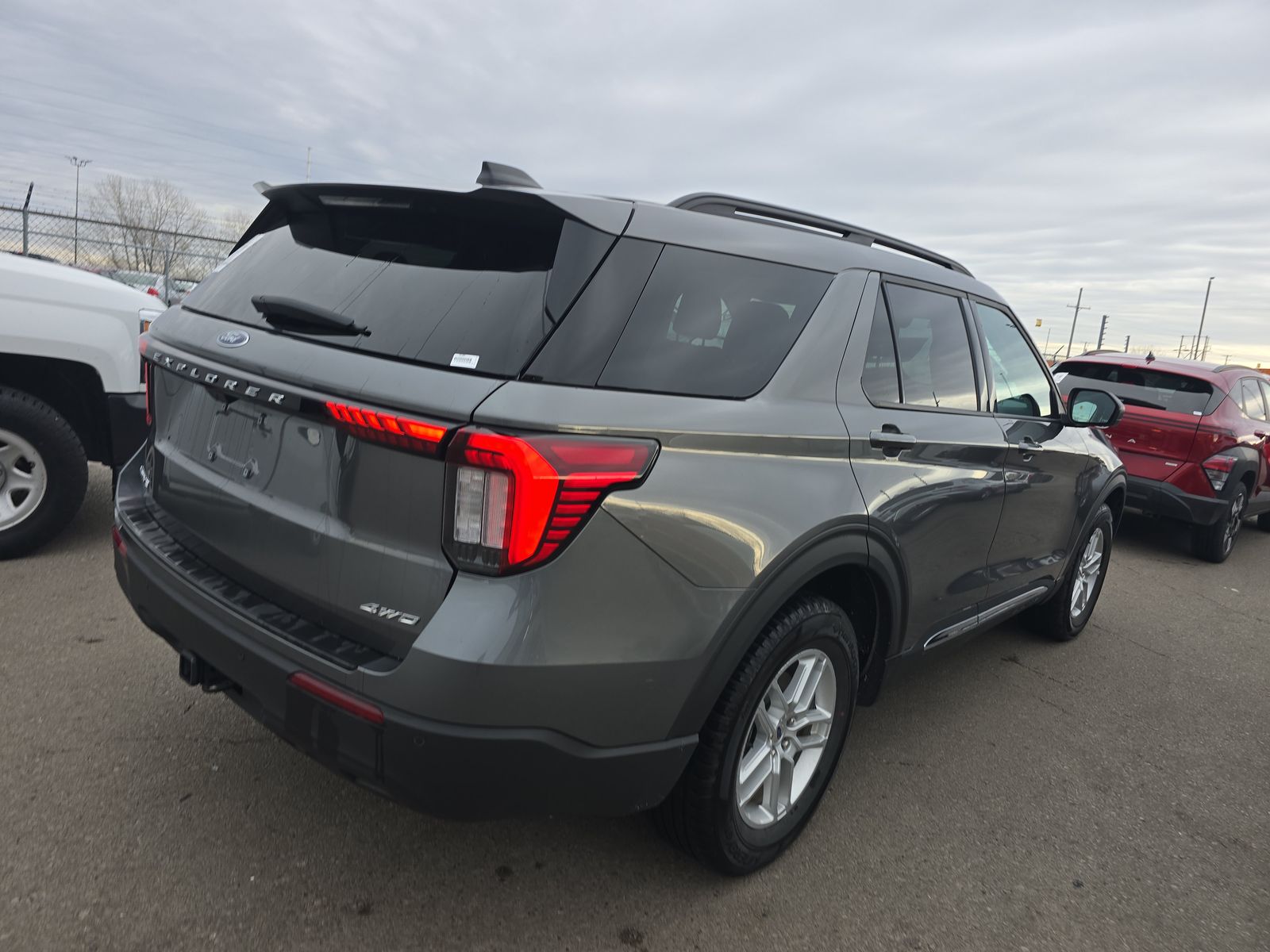 2025 Ford Explorer Active AWD