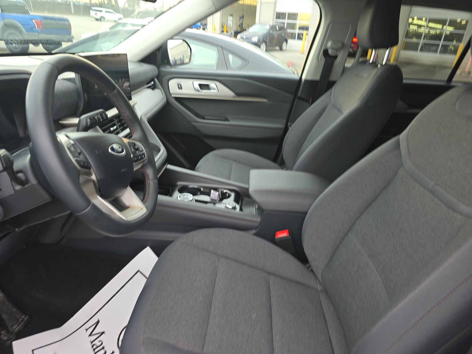 2025 Ford Explorer Active AWD