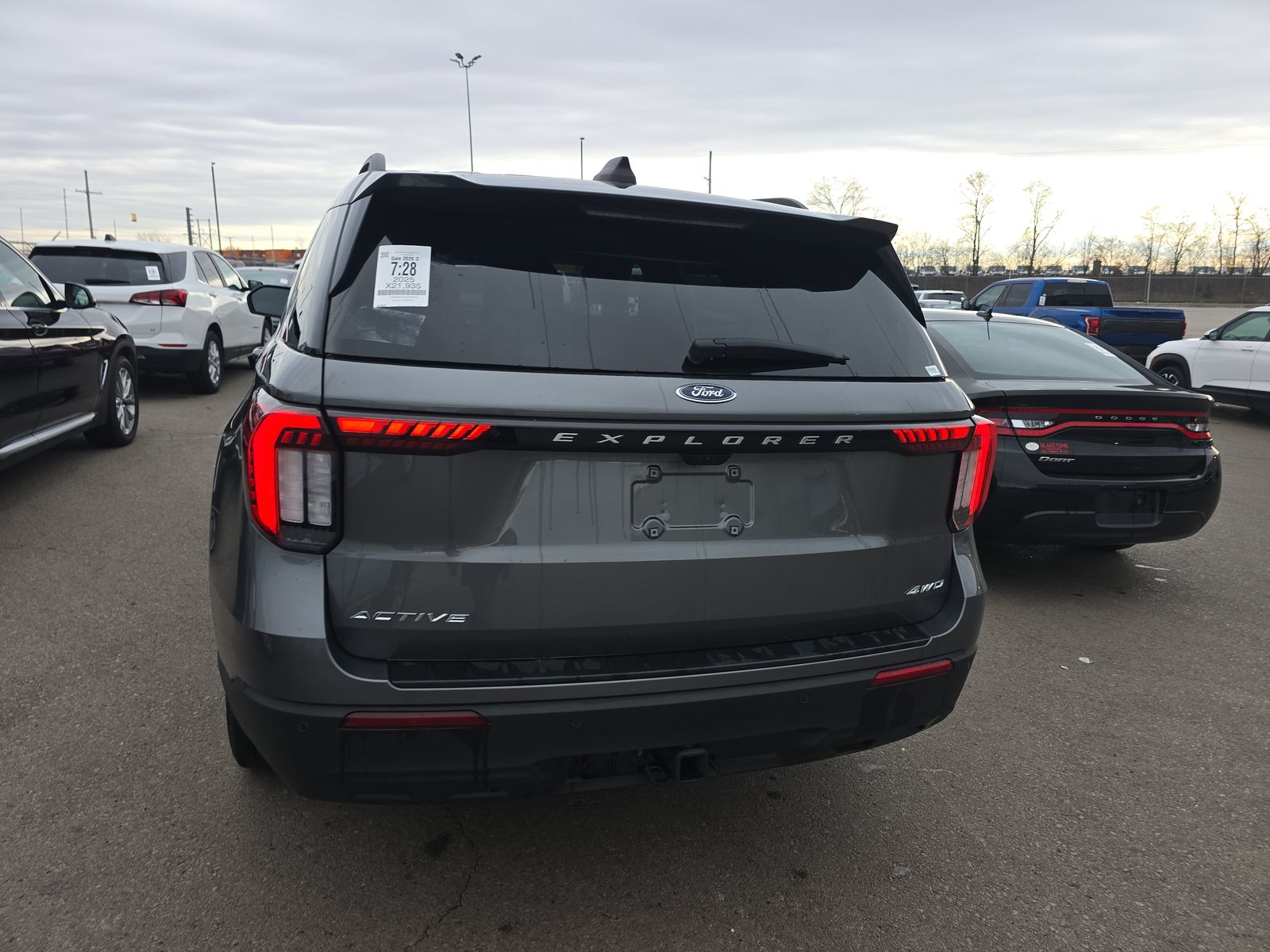 2025 Ford Explorer Active AWD