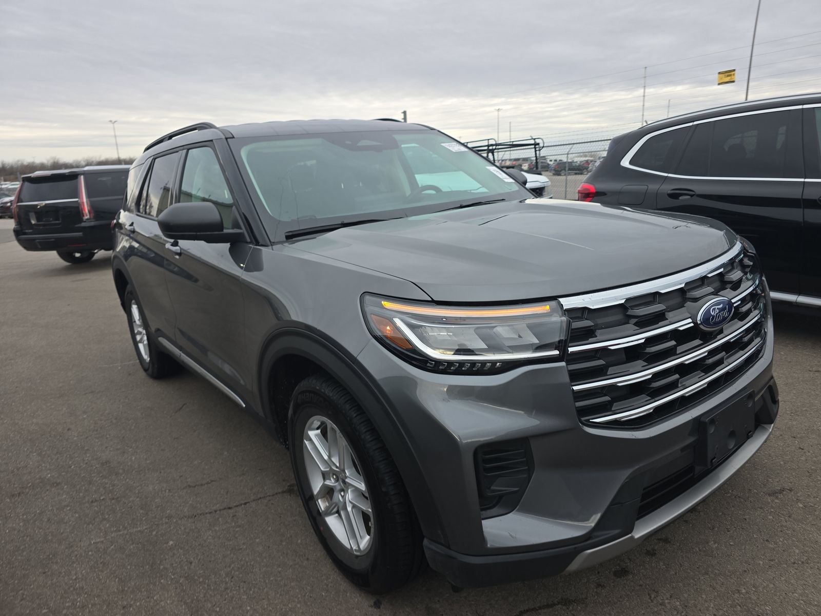 2025 Ford Explorer Active AWD