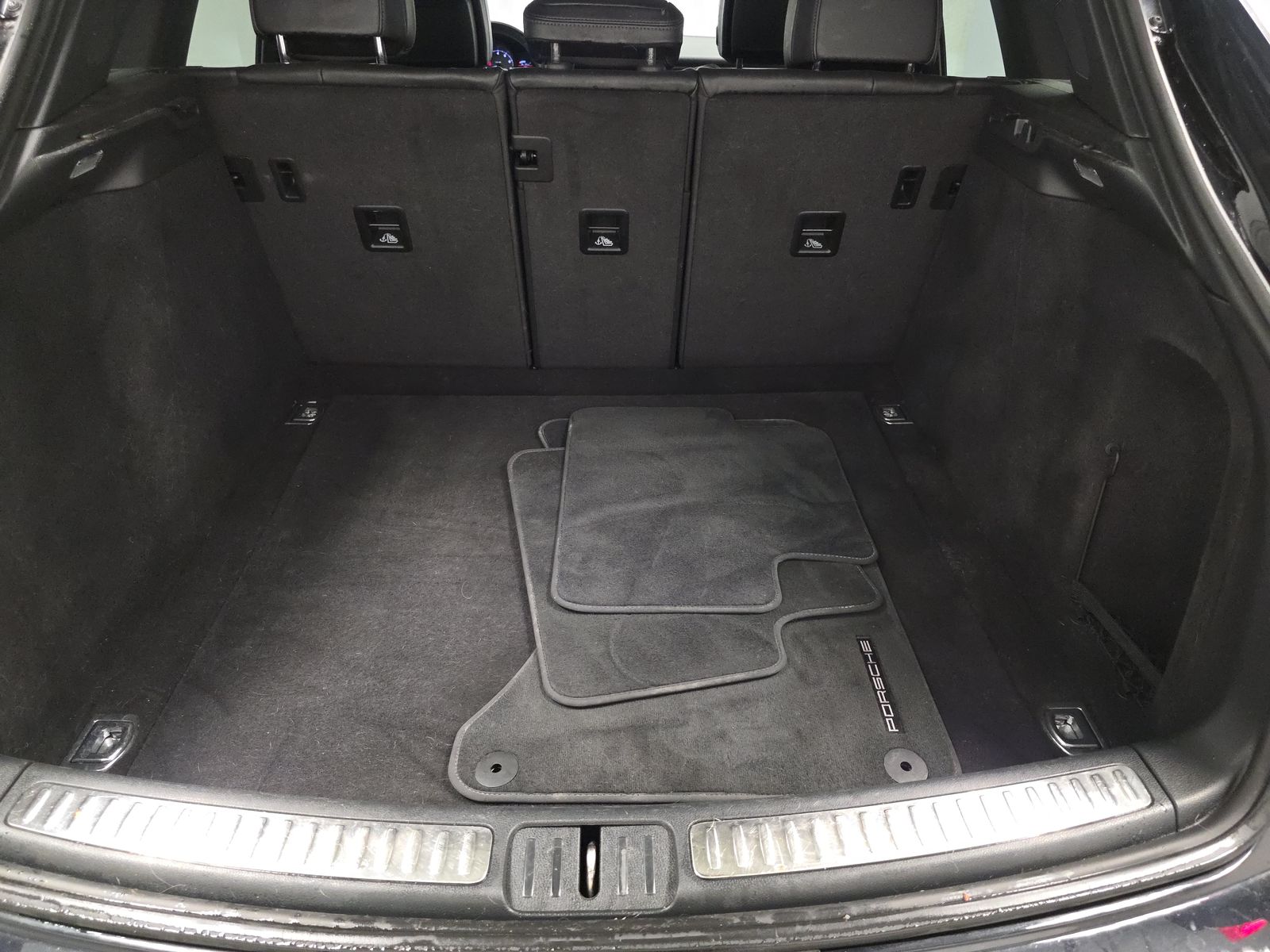 2023 Porsche Macan S AWD