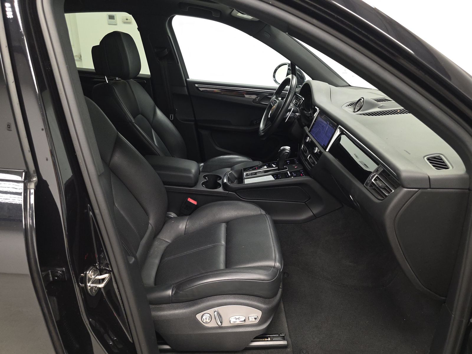 2023 Porsche Macan S AWD