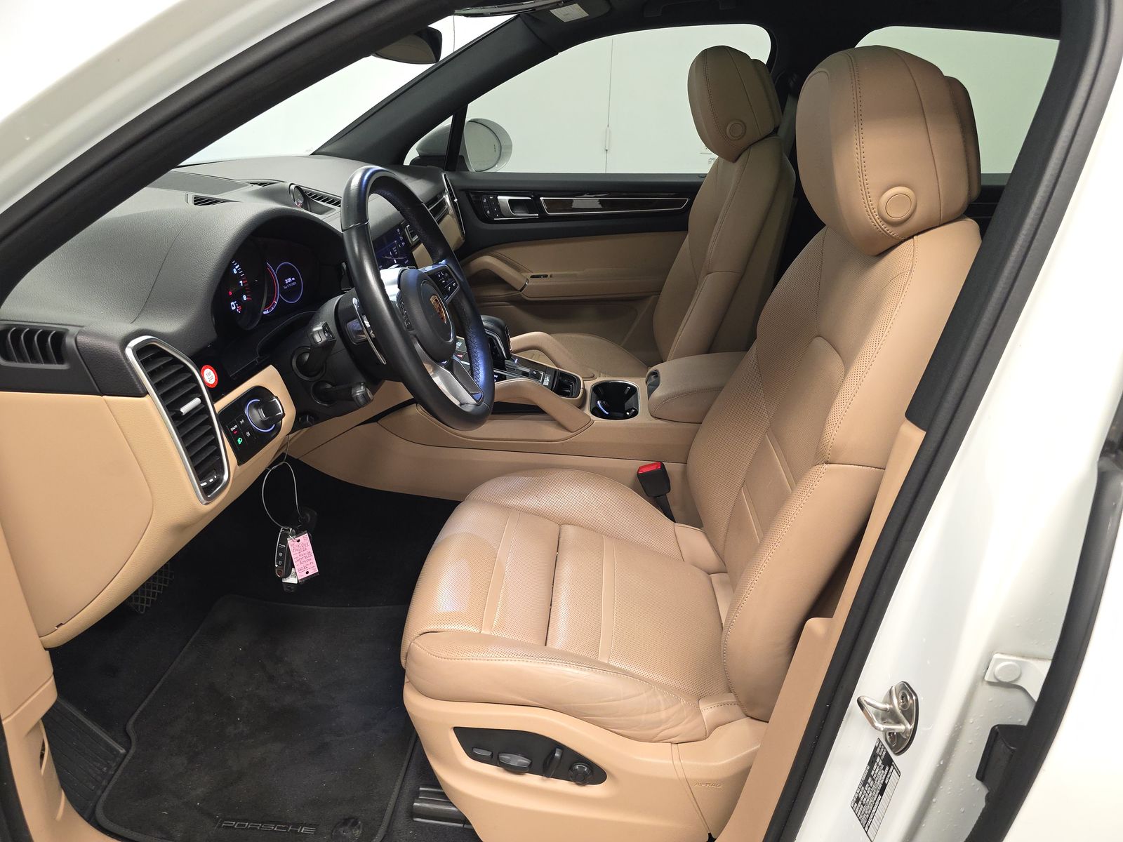 2022 Porsche Cayenne Platinum Edition AWD