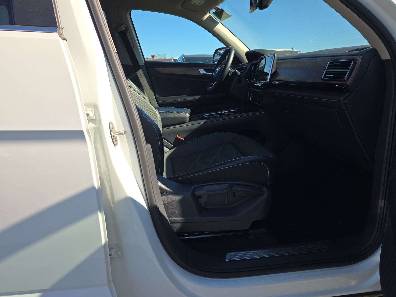 2024 Volkswagen Atlas 2.0T SE AWD