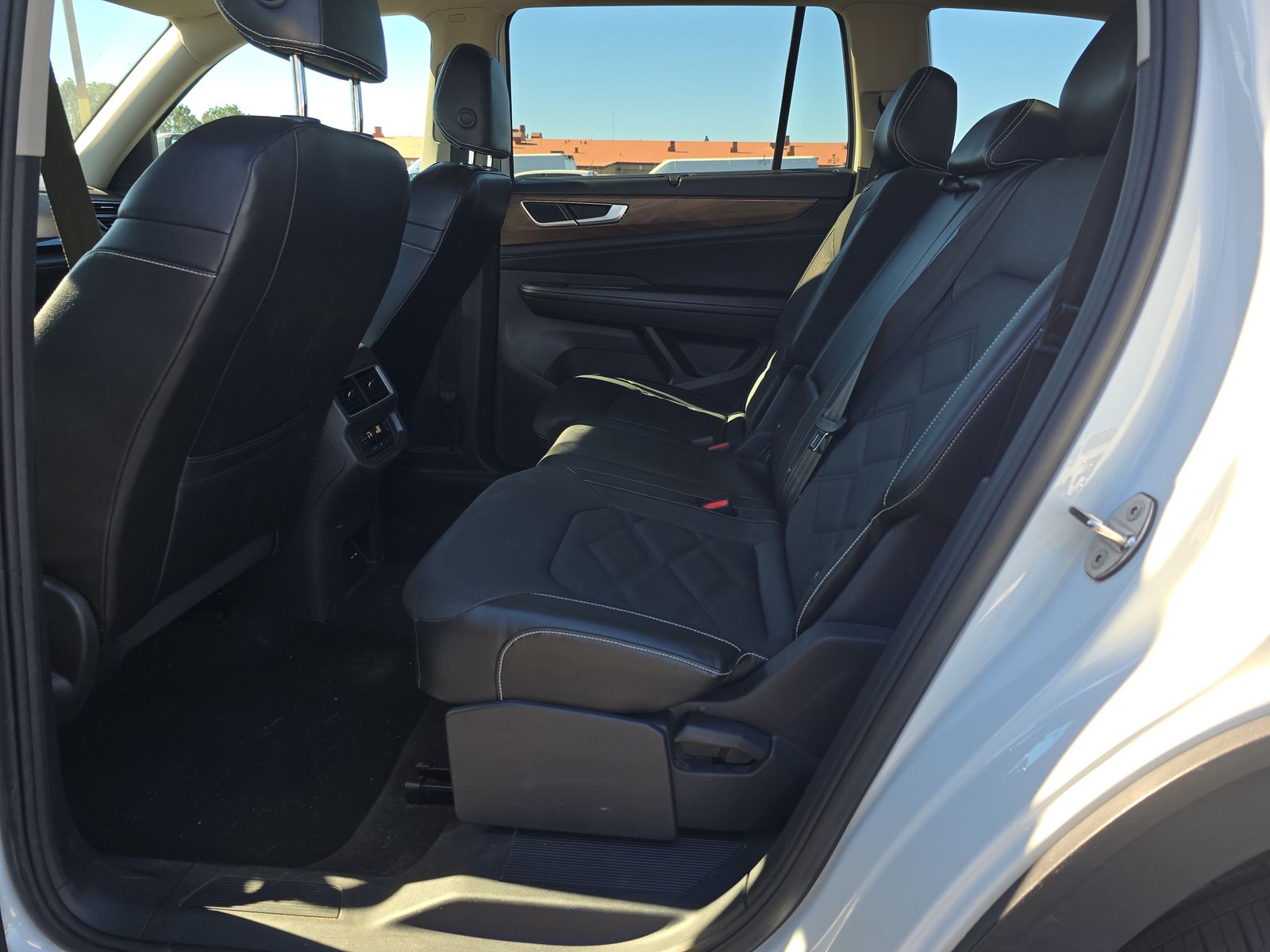 2024 Volkswagen Atlas 2.0T SE AWD