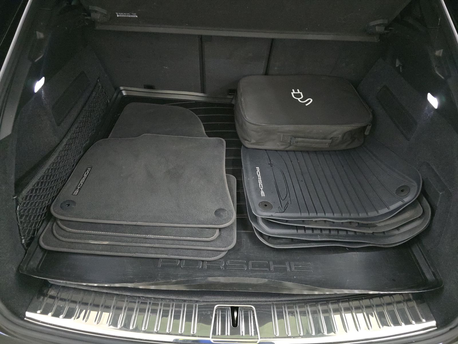 2022 Porsche Cayenne E-Hybrid AWD