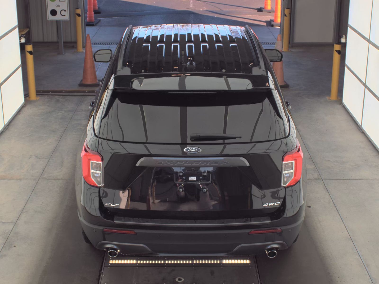 2023 Ford Explorer XLT AWD