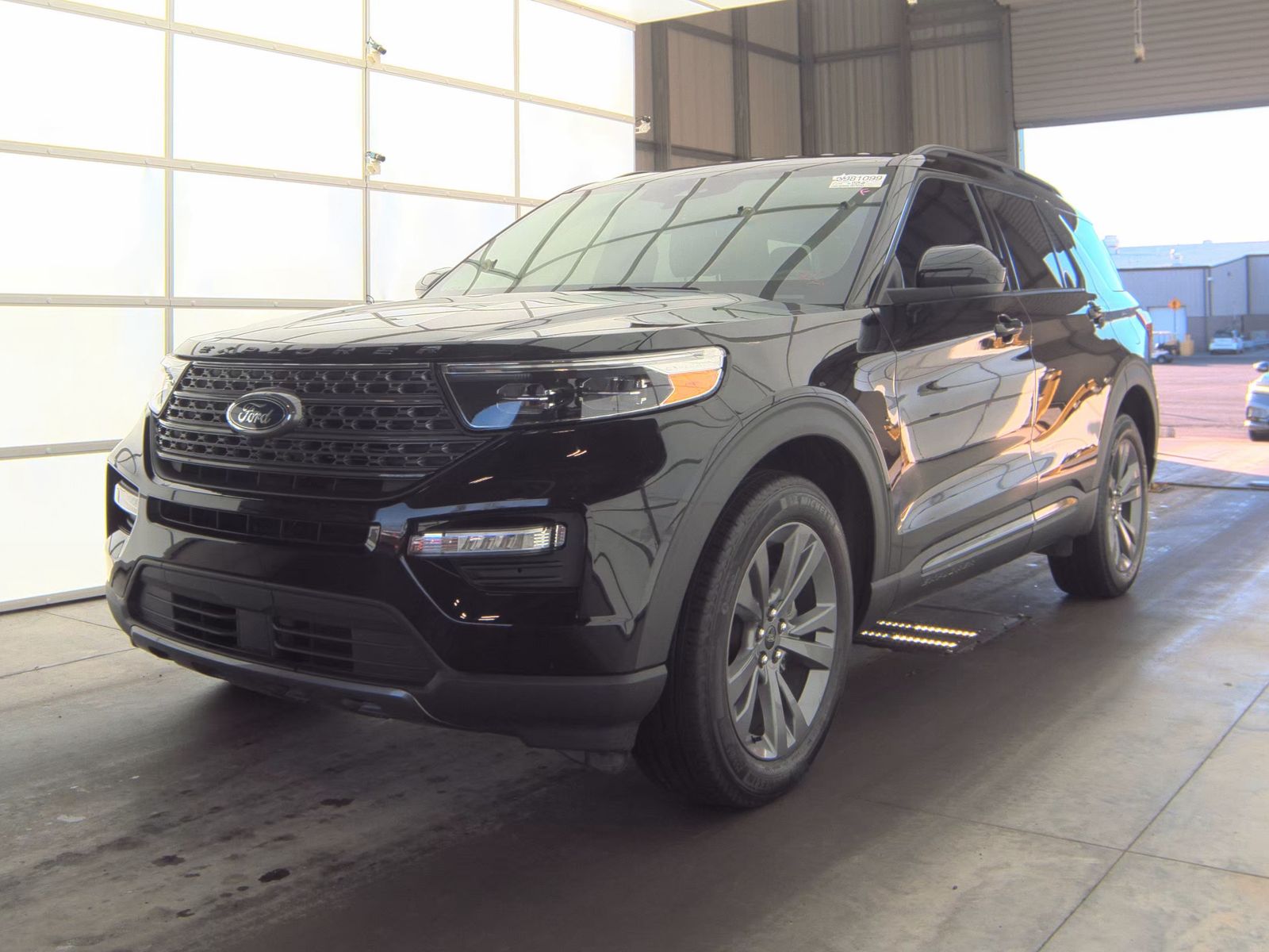 2023 Ford Explorer XLT AWD