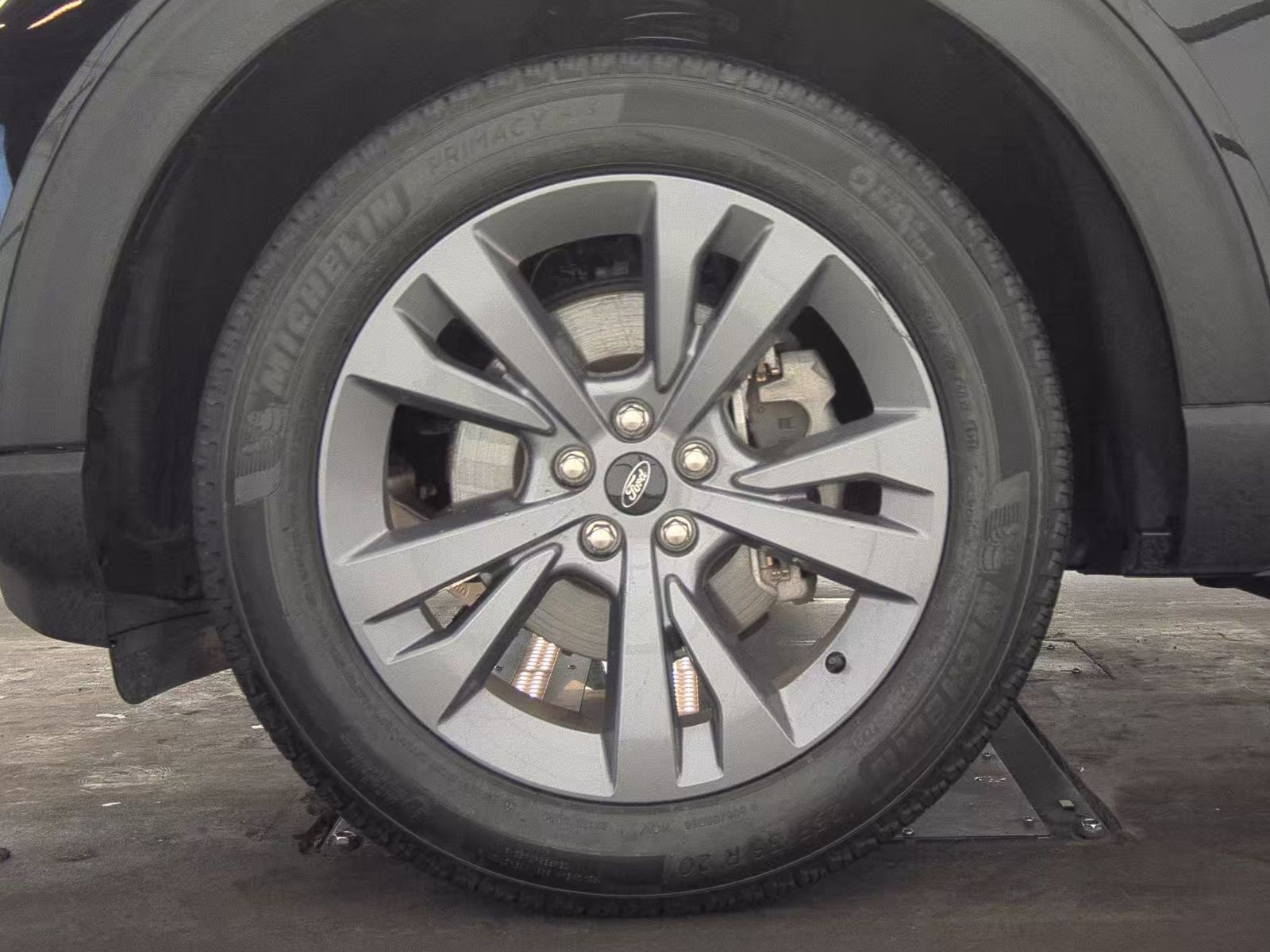 2023 Ford Explorer XLT AWD