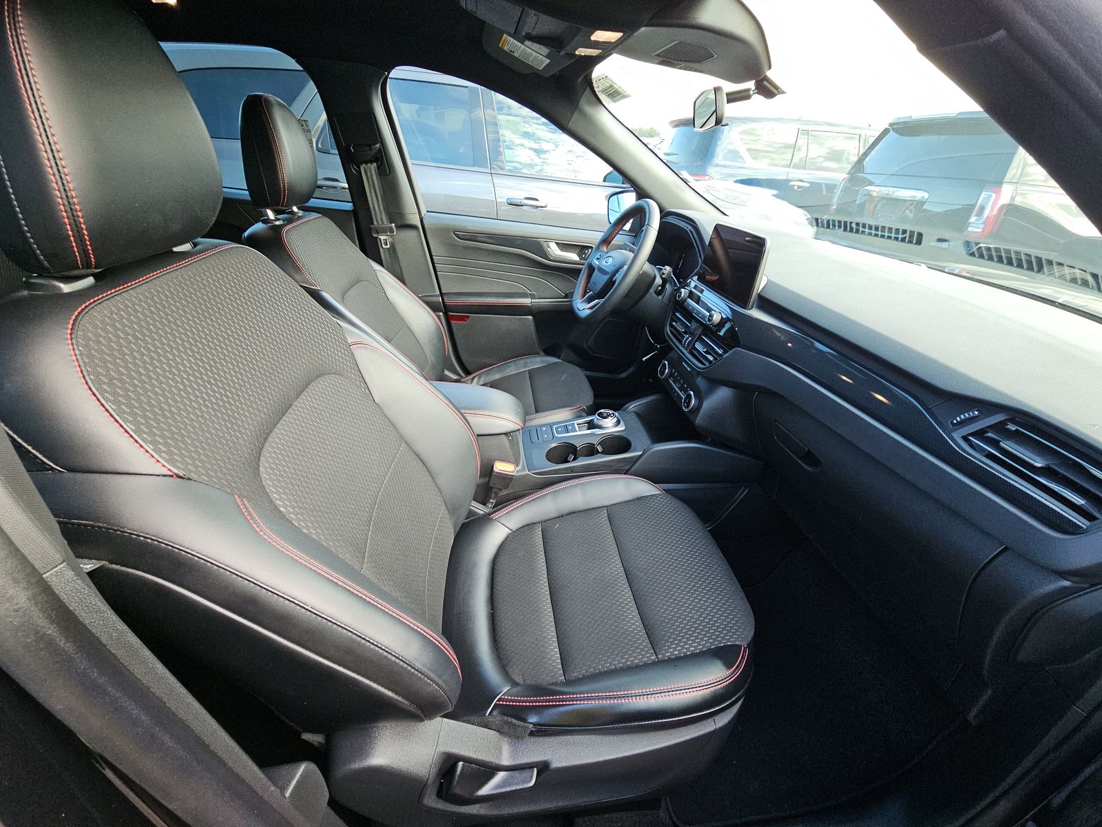 2025 Ford Escape ST-Line FWD