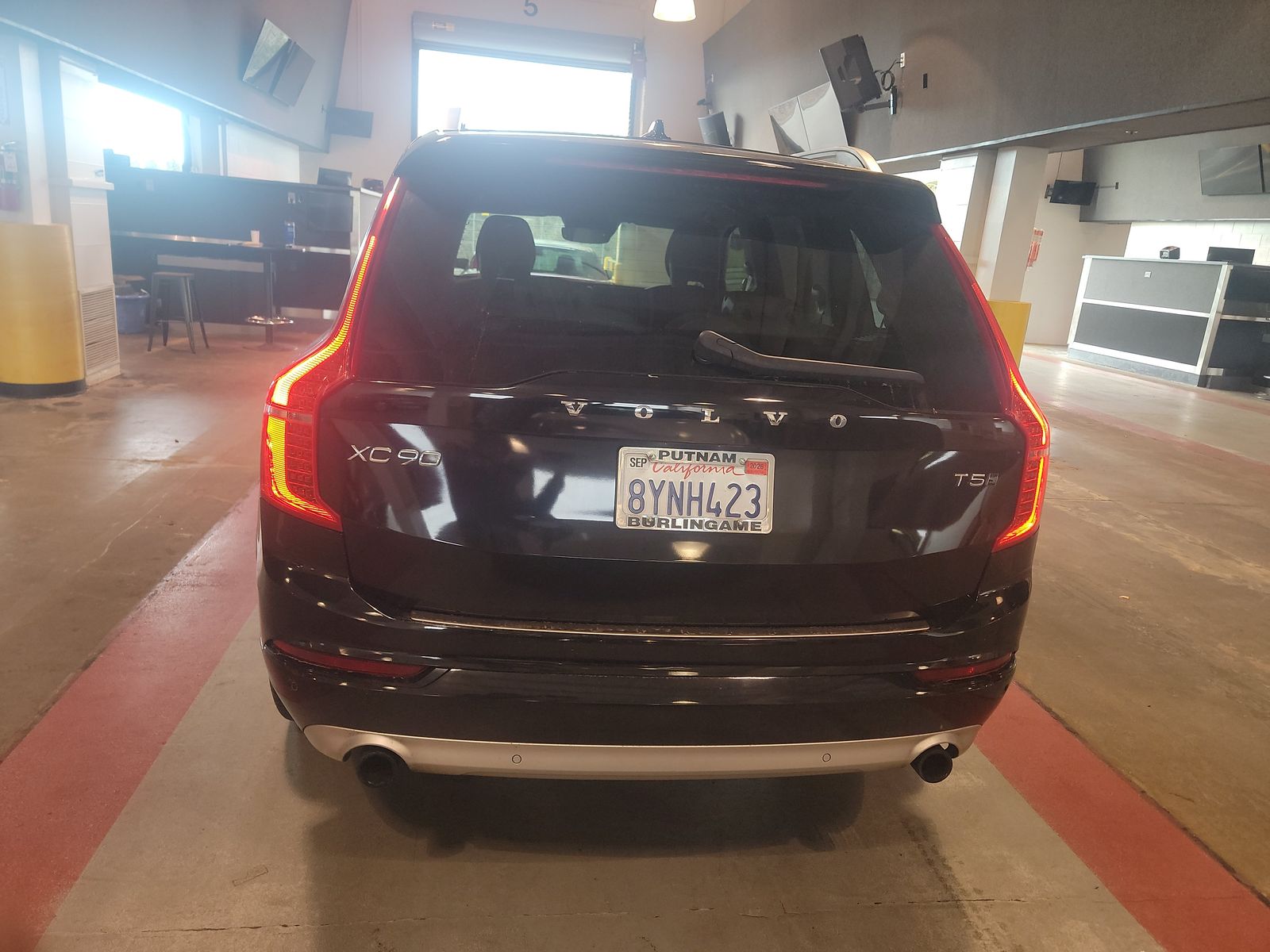 2019 Volvo XC90 T5 Momentum AWD