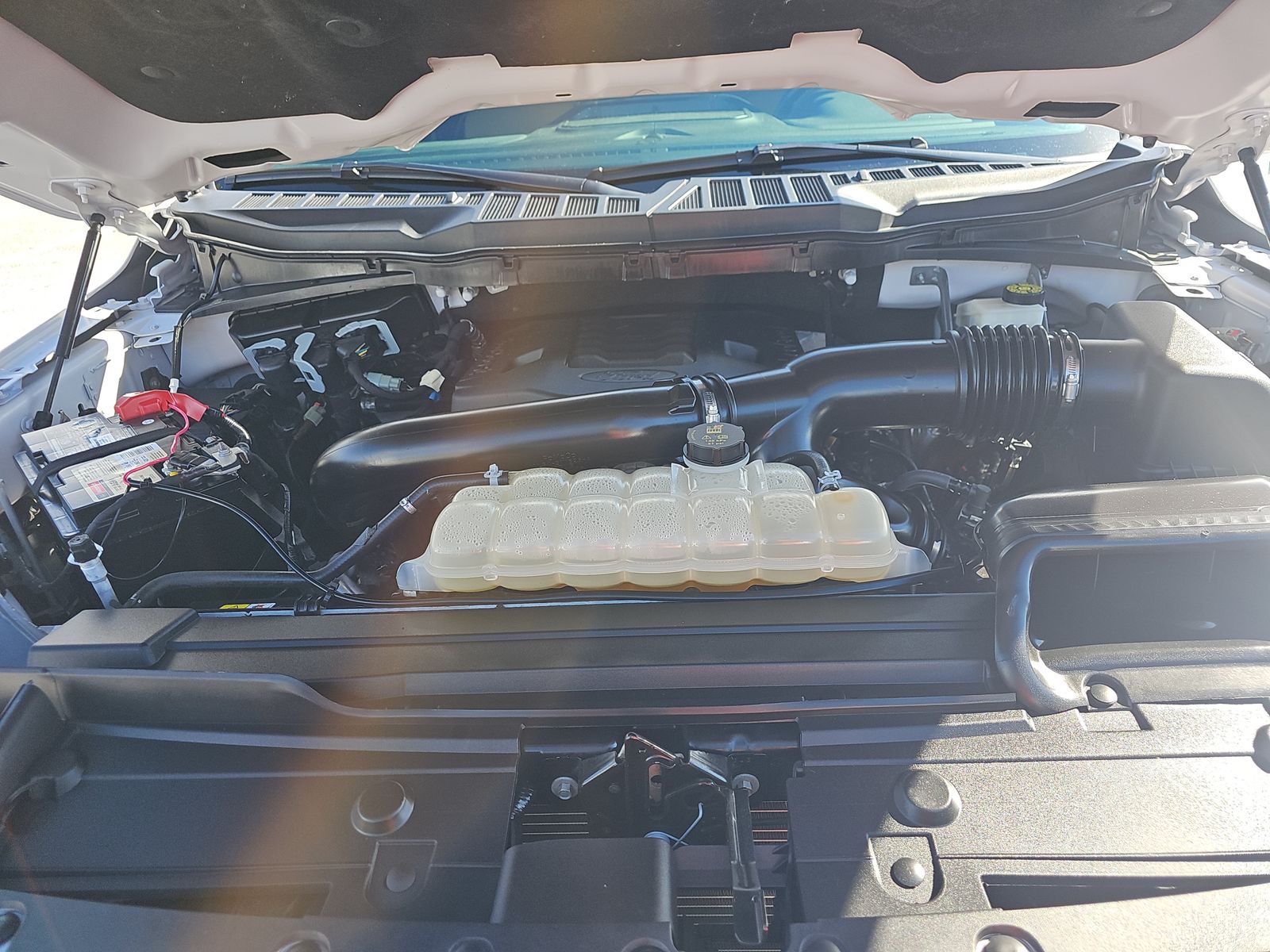 2023 Ford F-150 Lariat AWD