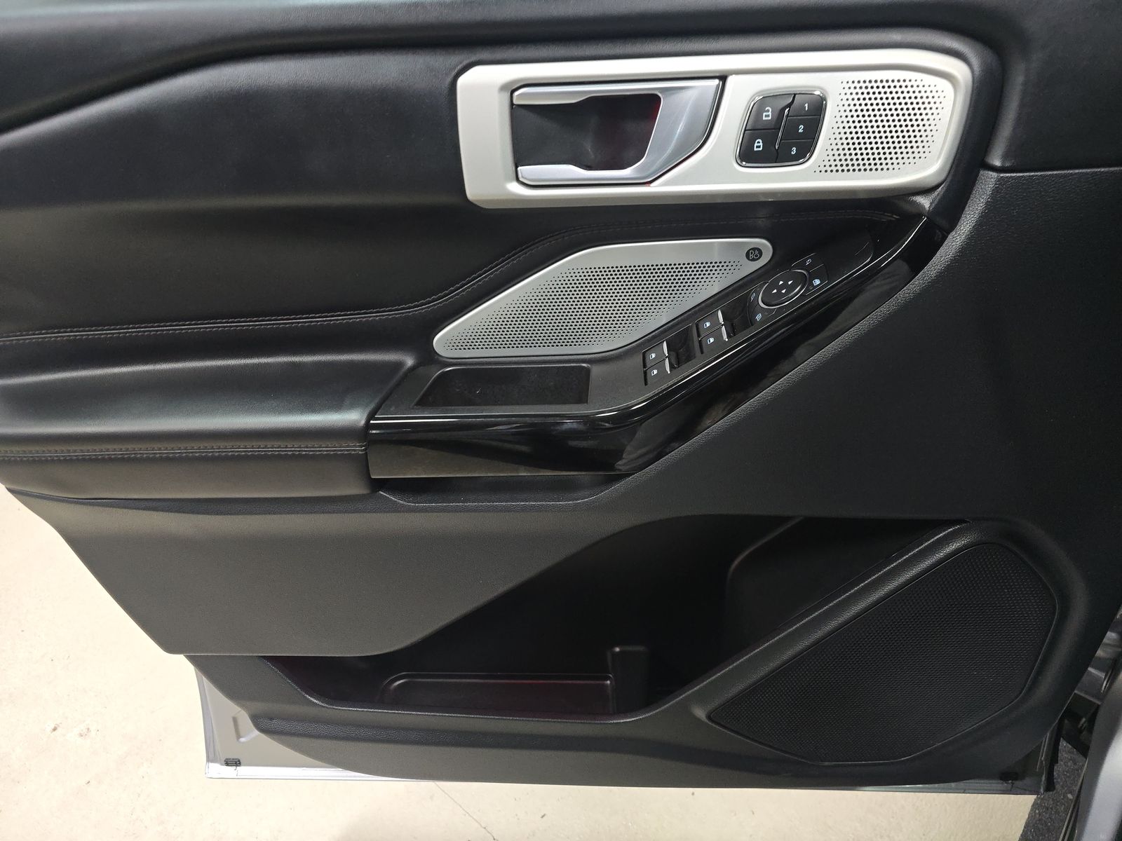 2022 Ford Explorer Platinum AWD