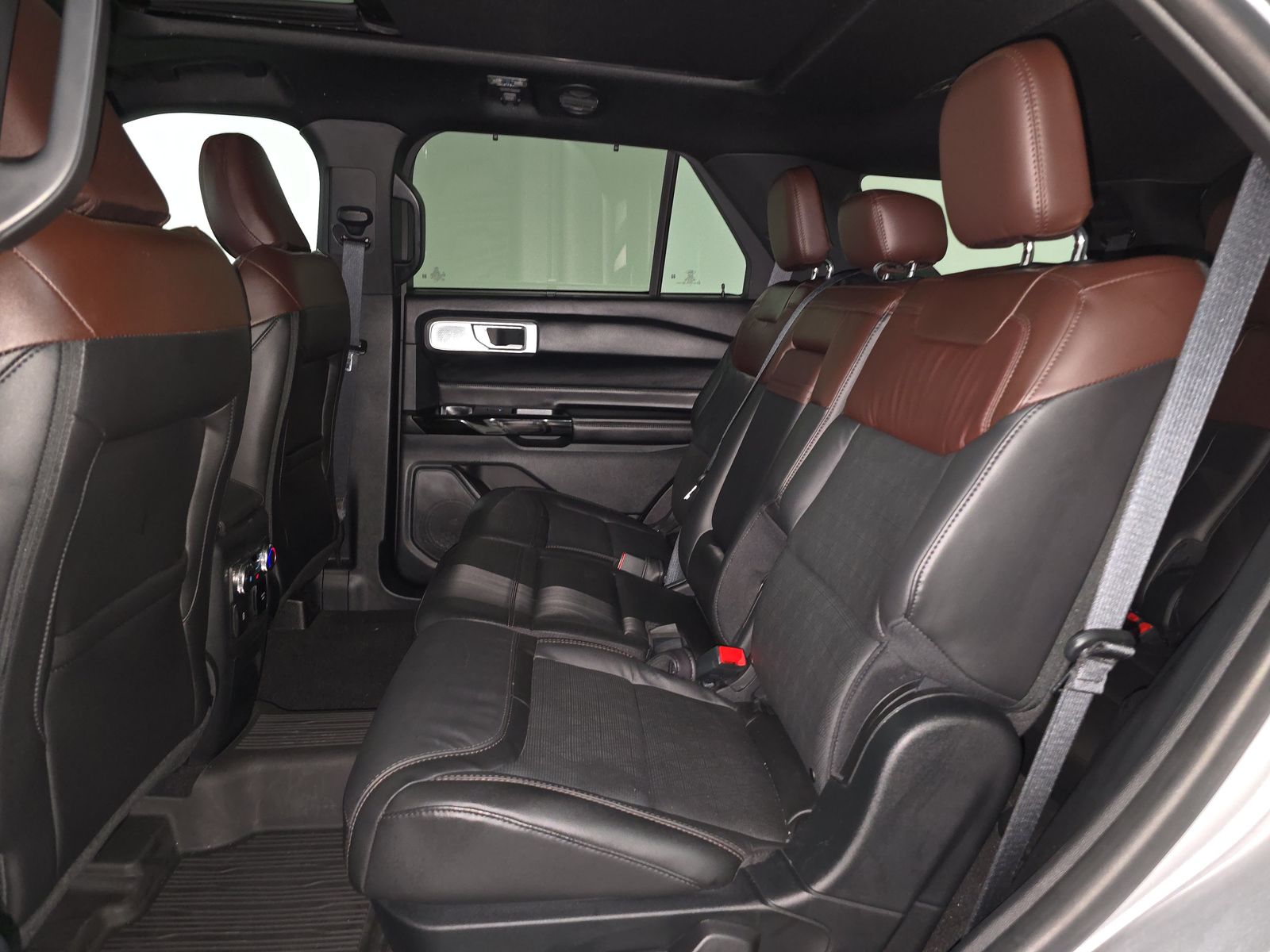 2022 Ford Explorer Platinum AWD