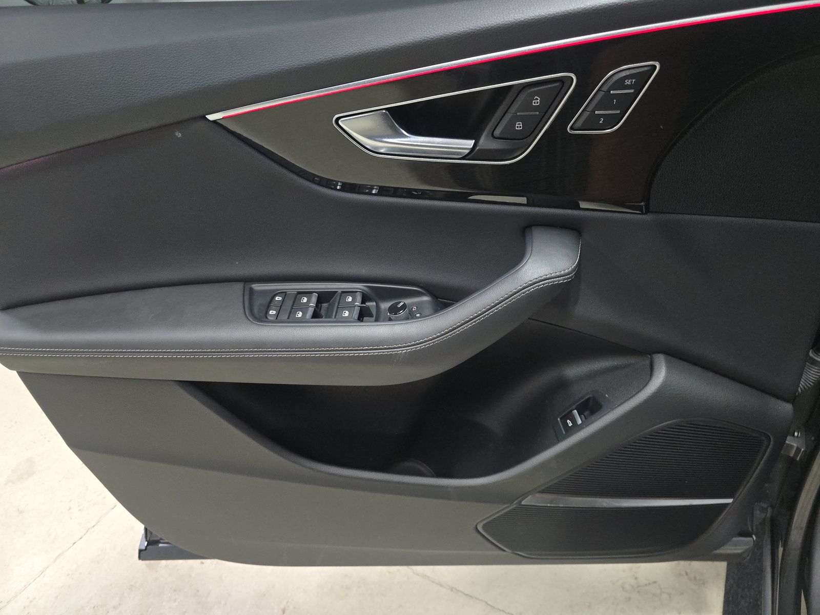 2025 Audi Q8 Premium Plus AWD