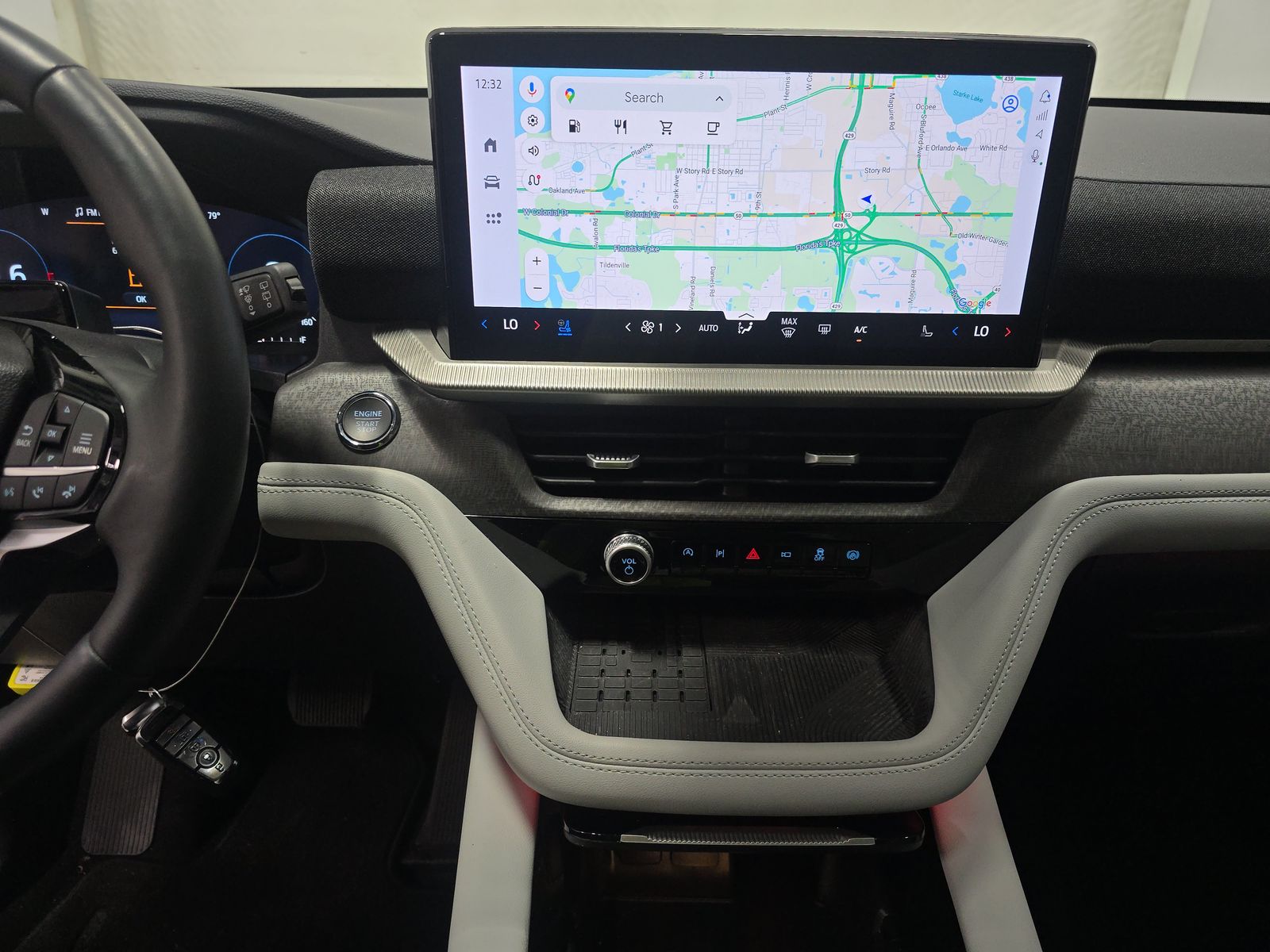 2025 Ford Explorer Platinum AWD