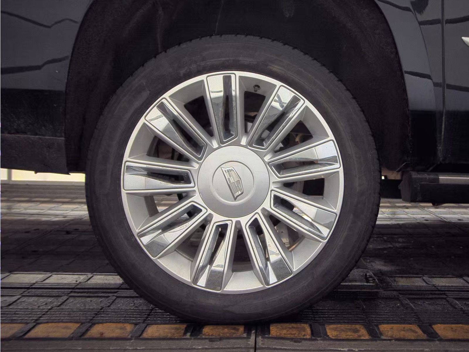 2020 Cadillac Escalade ESV Platinum AWD