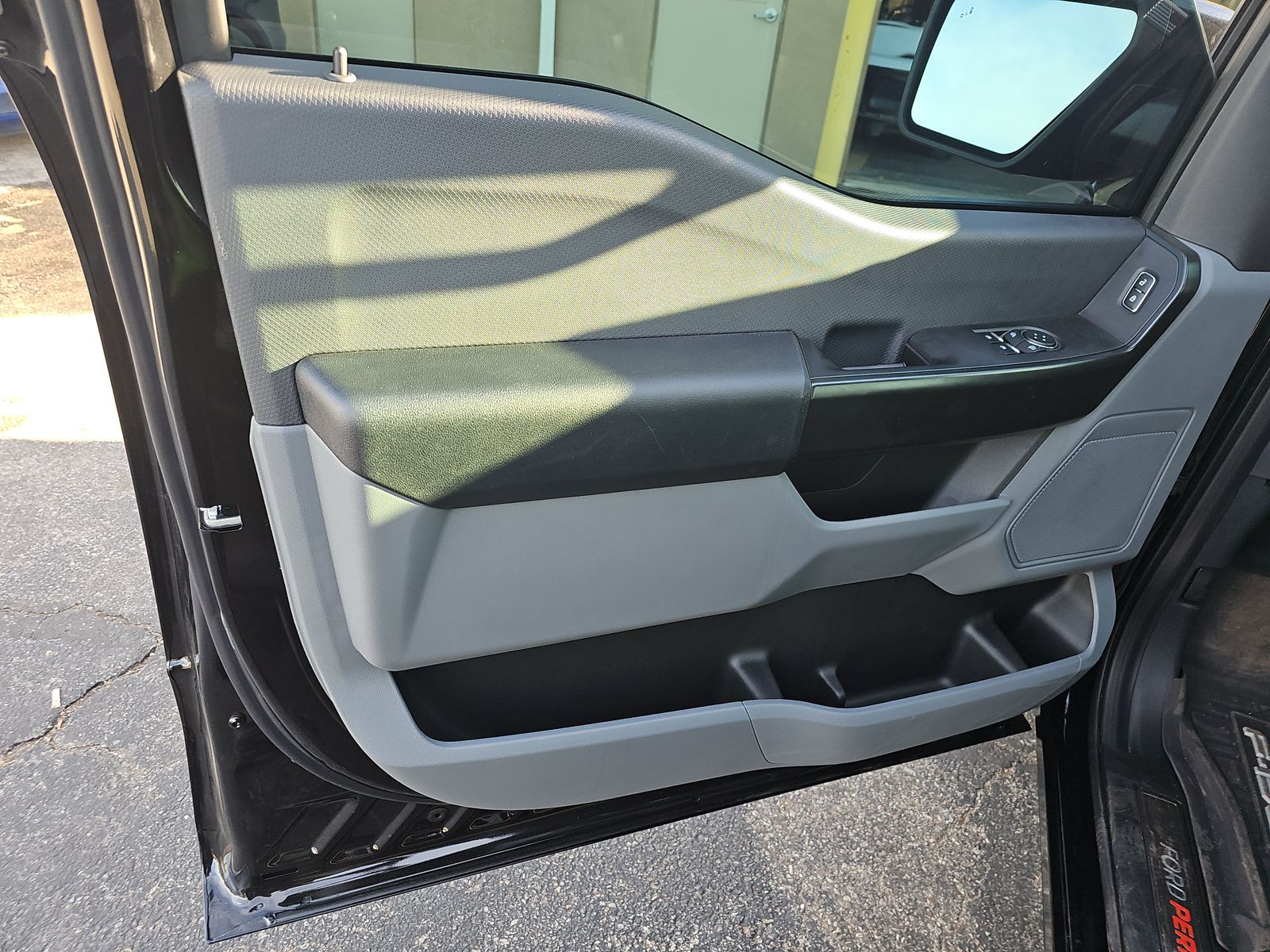 2024 Ford F-150 XL AWD