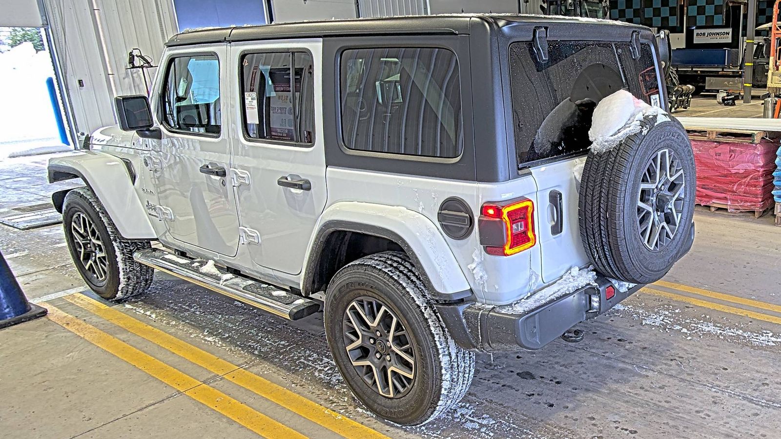 2024 Jeep Wrangler Sahara AWD