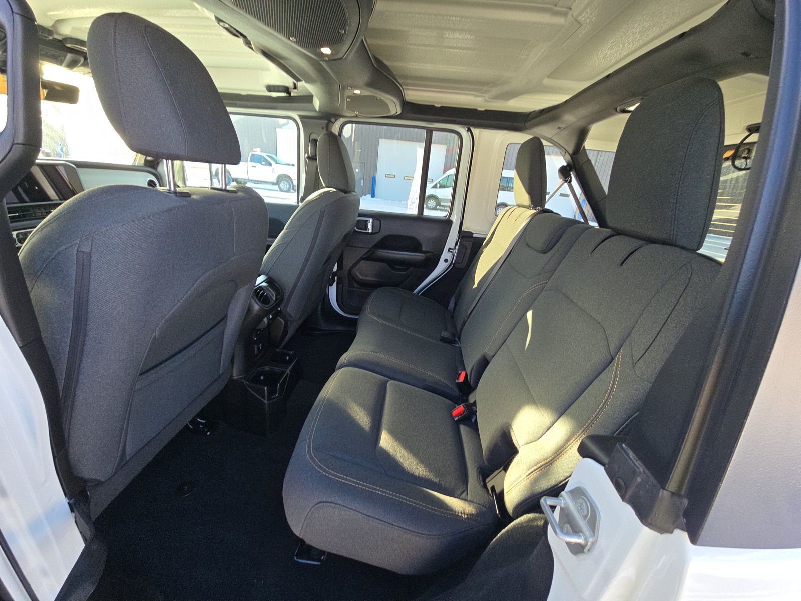 2024 Jeep Wrangler Sahara AWD