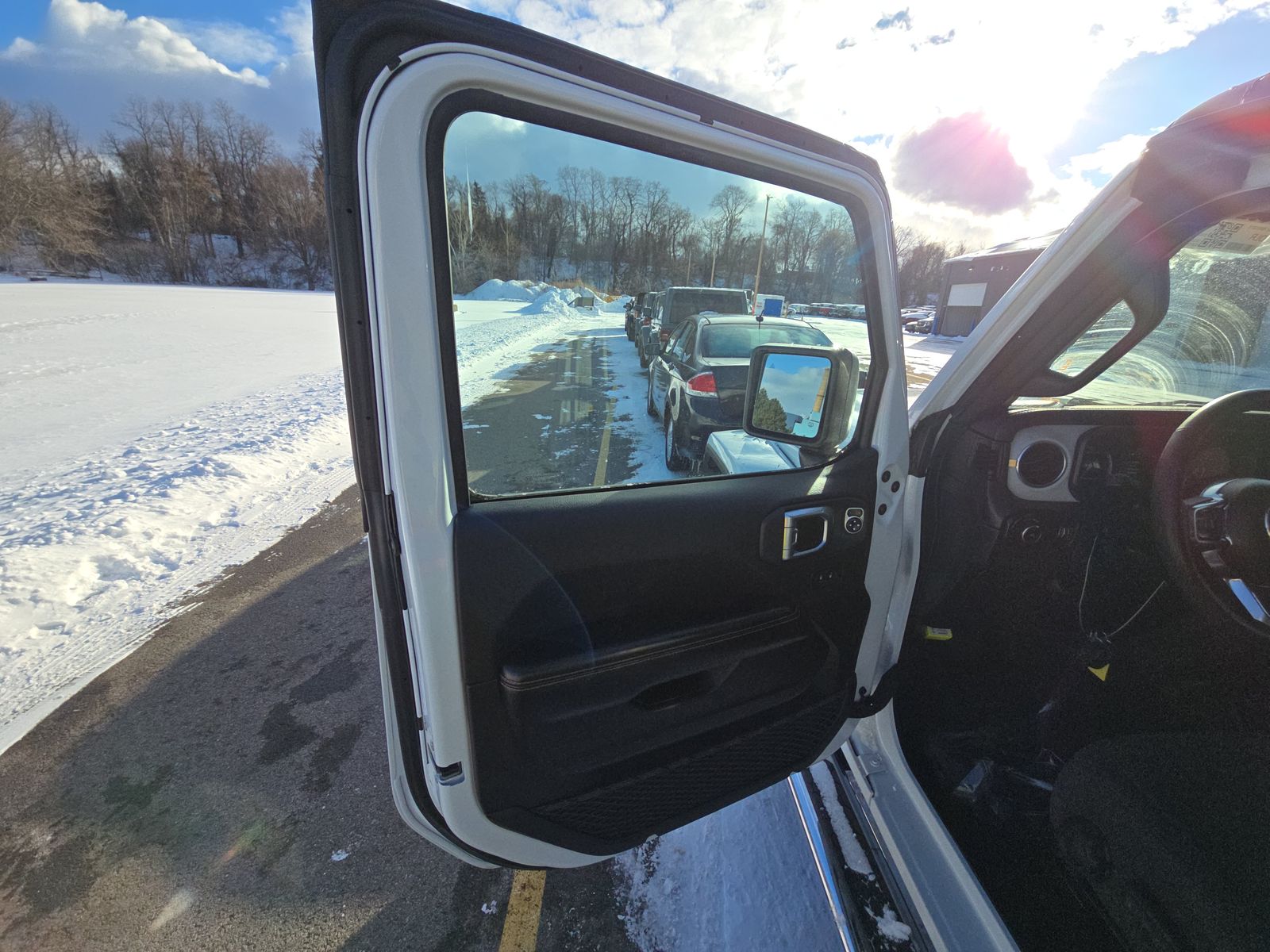 2024 Jeep Wrangler Sahara AWD