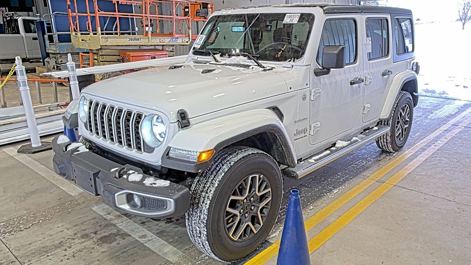 2024 Jeep Wrangler Sahara AWD