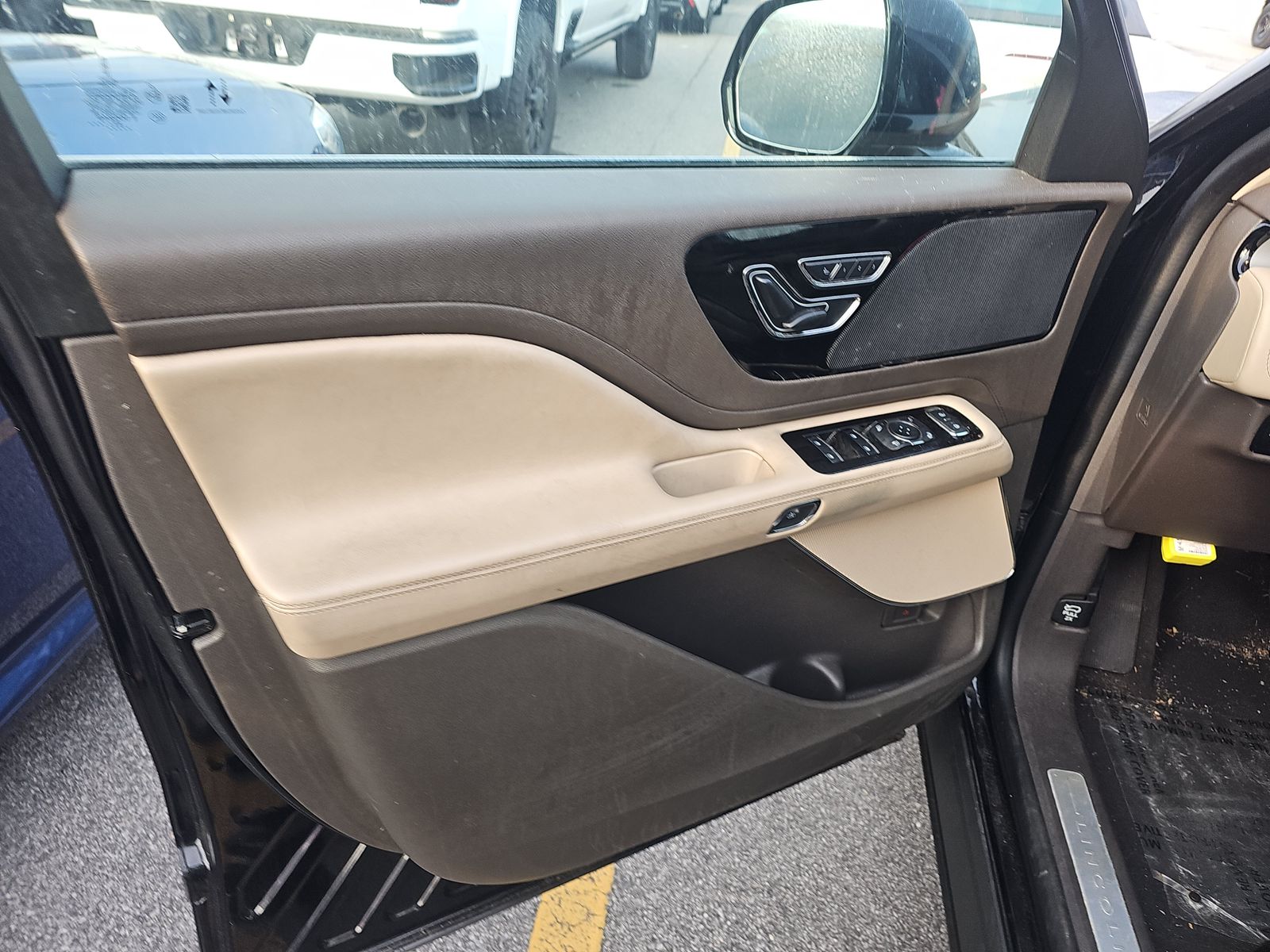 2023 Lincoln Aviator Standard AWD