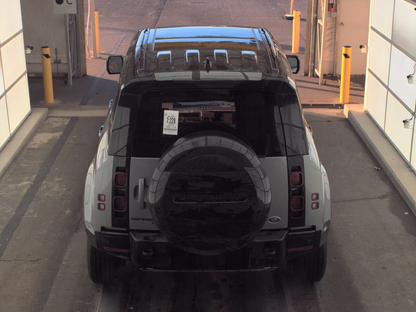 2023 Land Rover Defender 110 X-Dynamic SE AWD