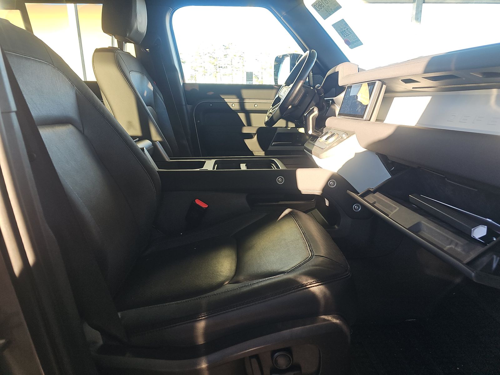 2023 Land Rover Defender 110 X-Dynamic SE AWD