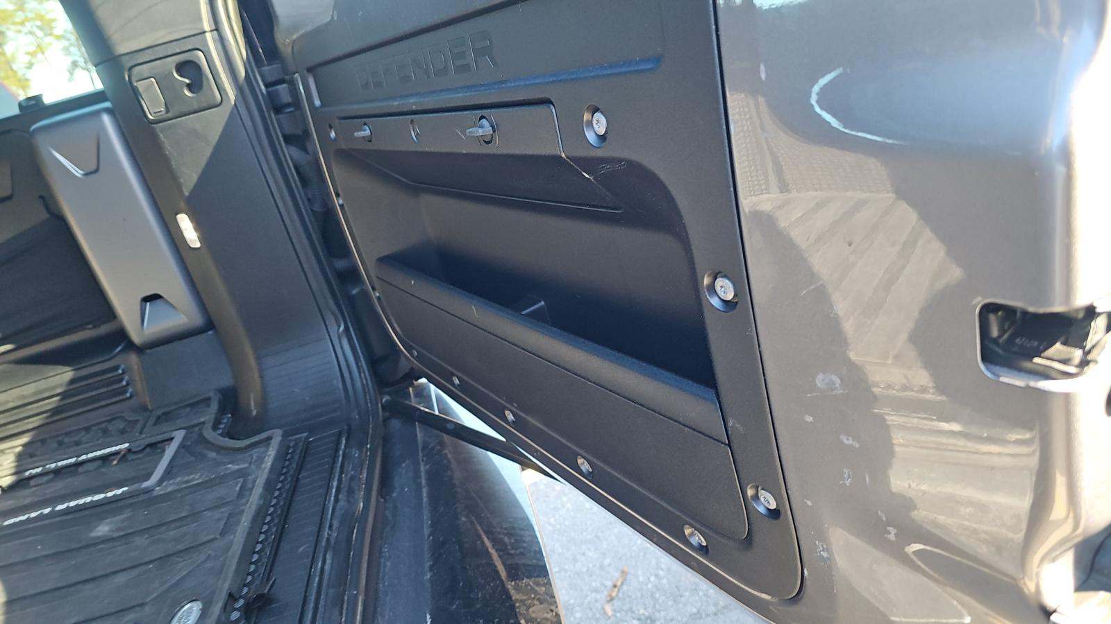 2023 Land Rover Defender 110 X-Dynamic SE AWD