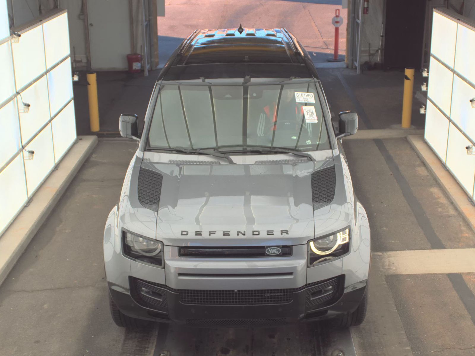 2023 Land Rover Defender 110 X-Dynamic SE AWD