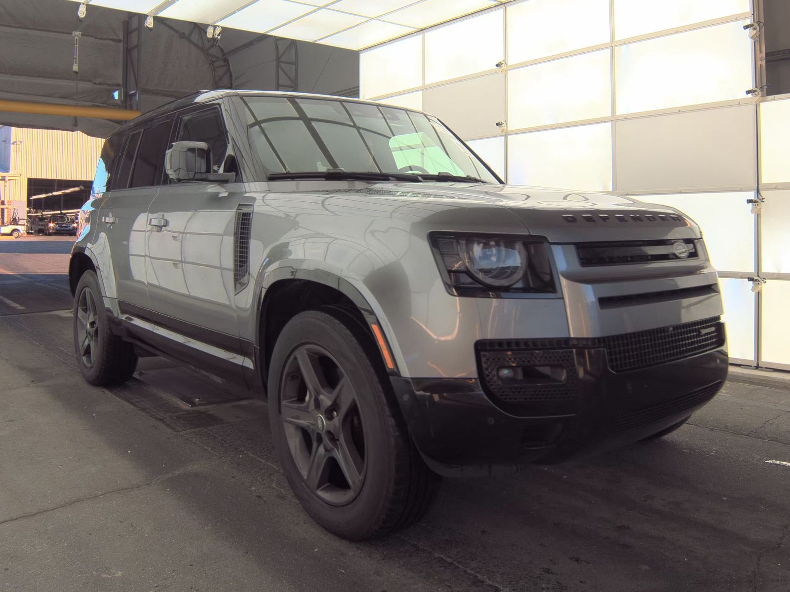 2023 Land Rover Defender 110 X-Dynamic SE AWD